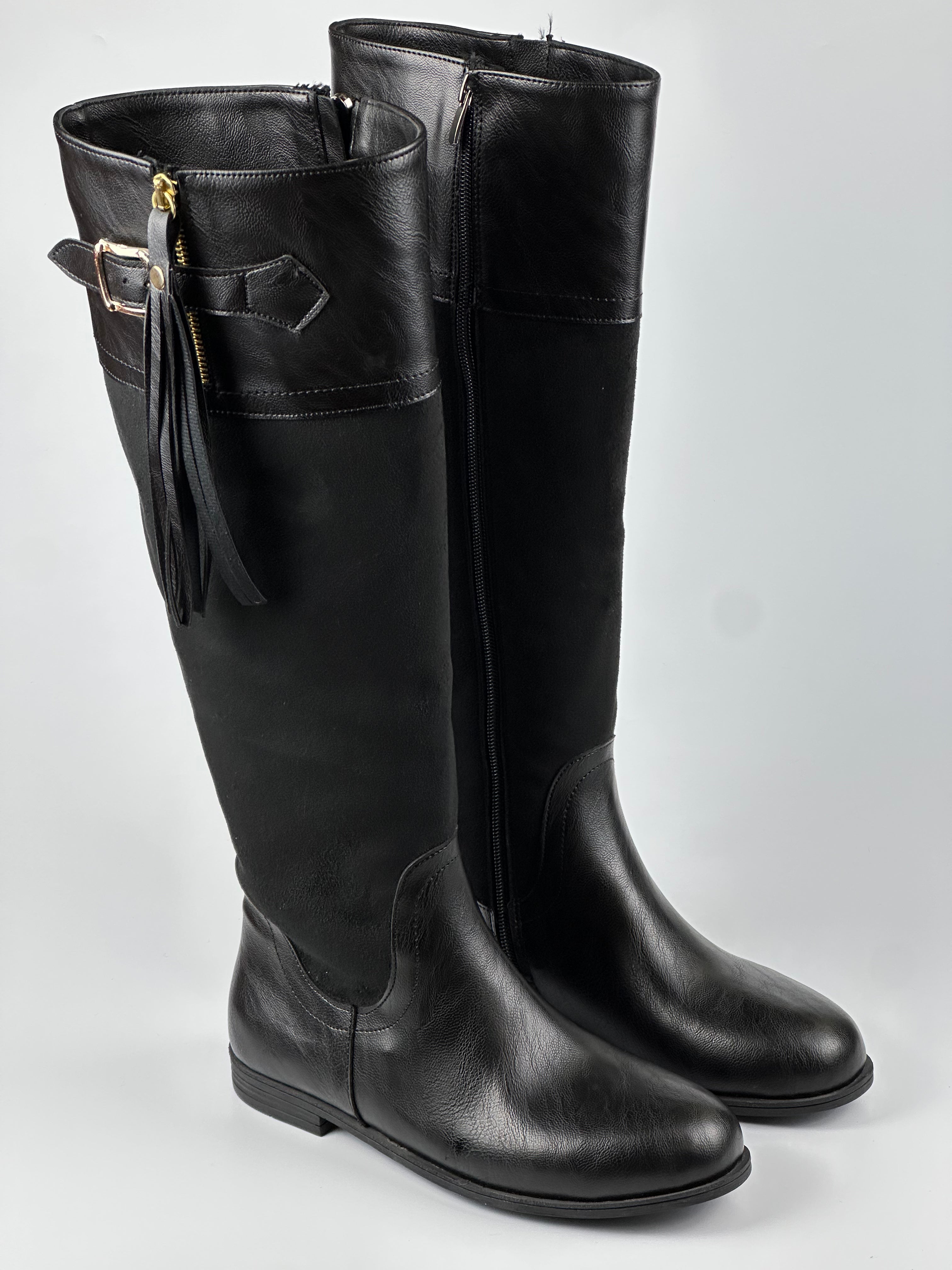 Verona Toka Detaylı Düz Taban Kadın Çizme