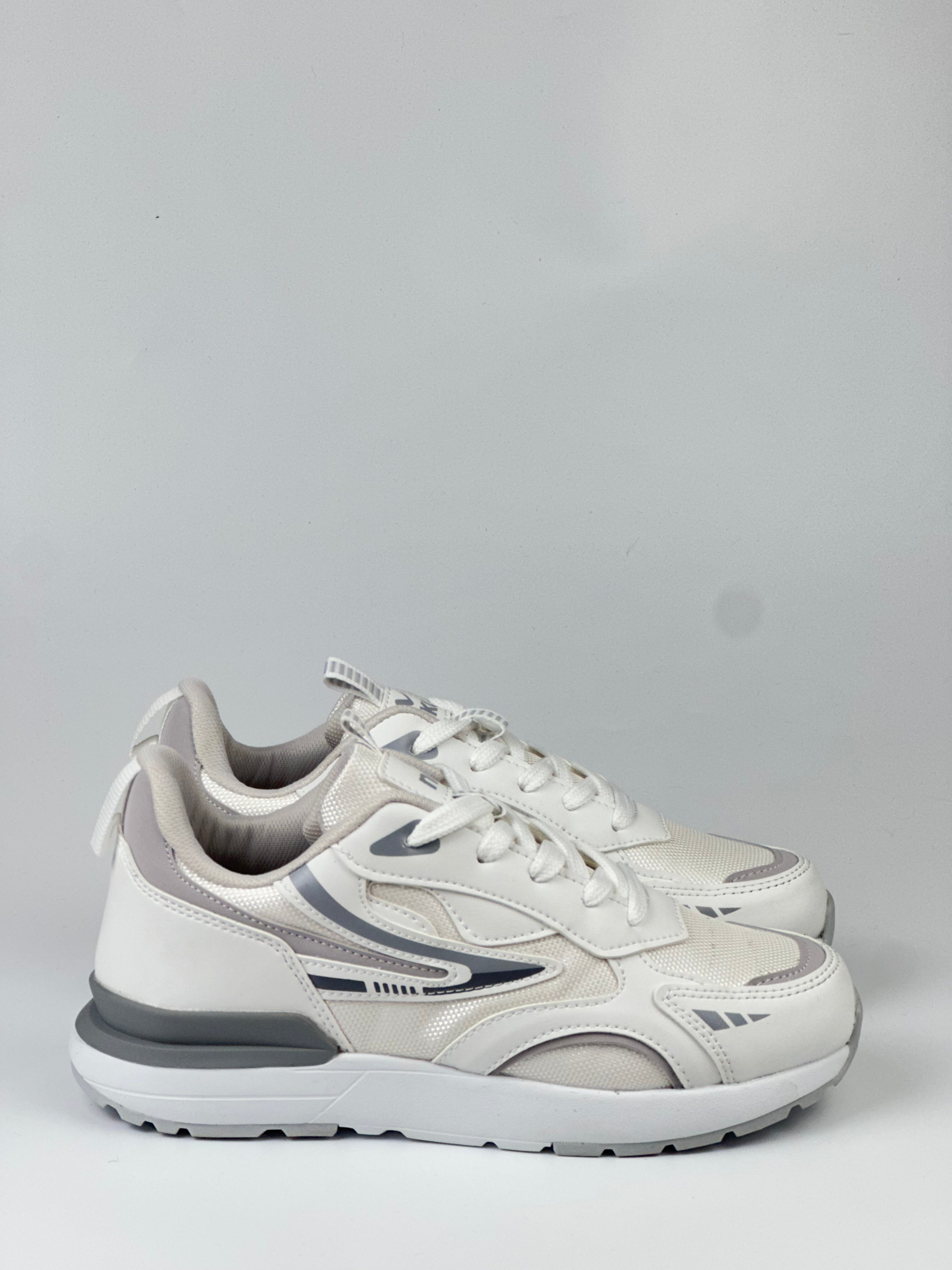 AirFlex Siyah Spor Ayakkabı – Renk Detaylı Hafif Yürüyüş Modeli