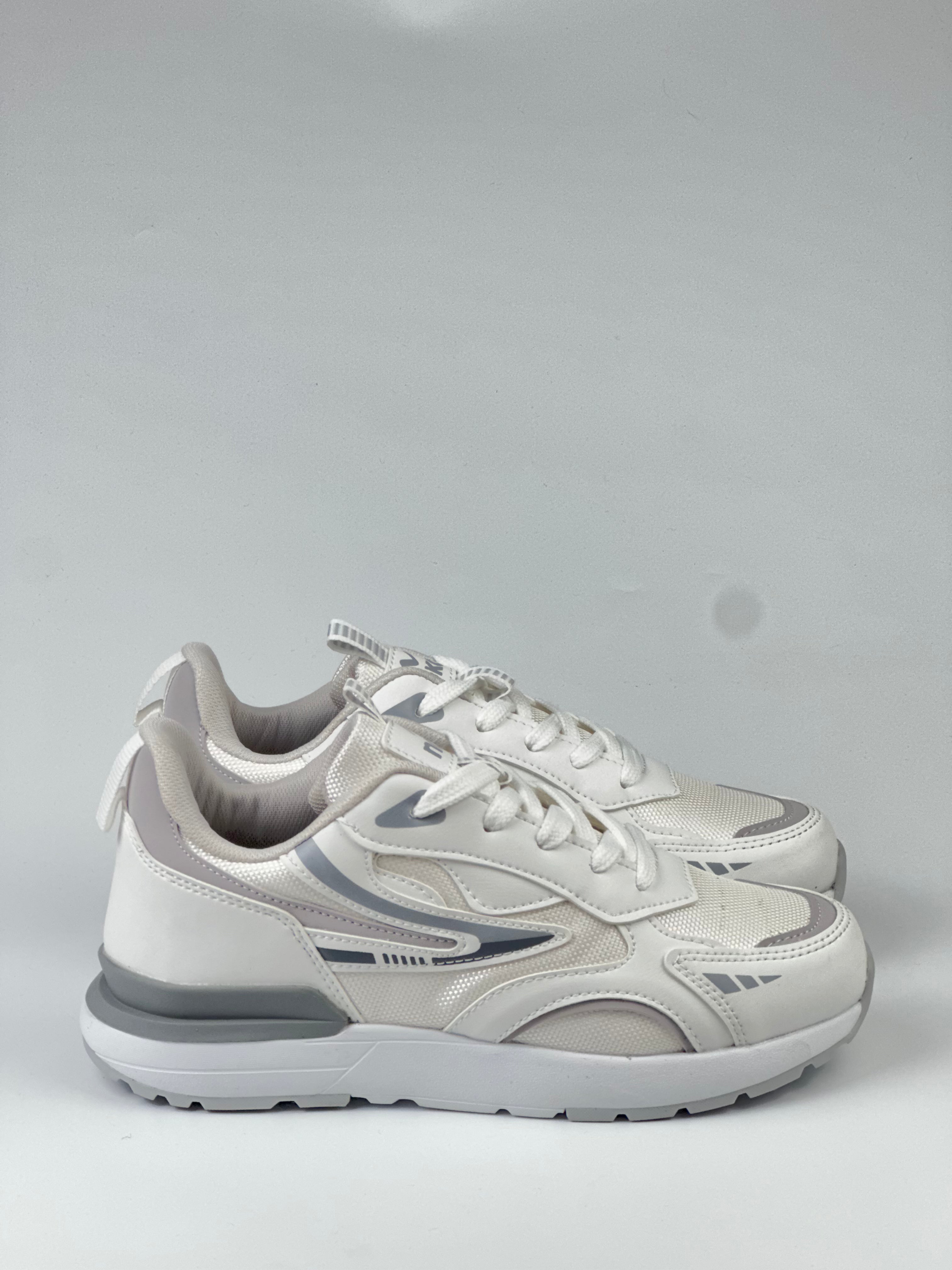 AirFlex Siyah Spor Ayakkabı – Renk Detaylı Hafif Yürüyüş Modeli