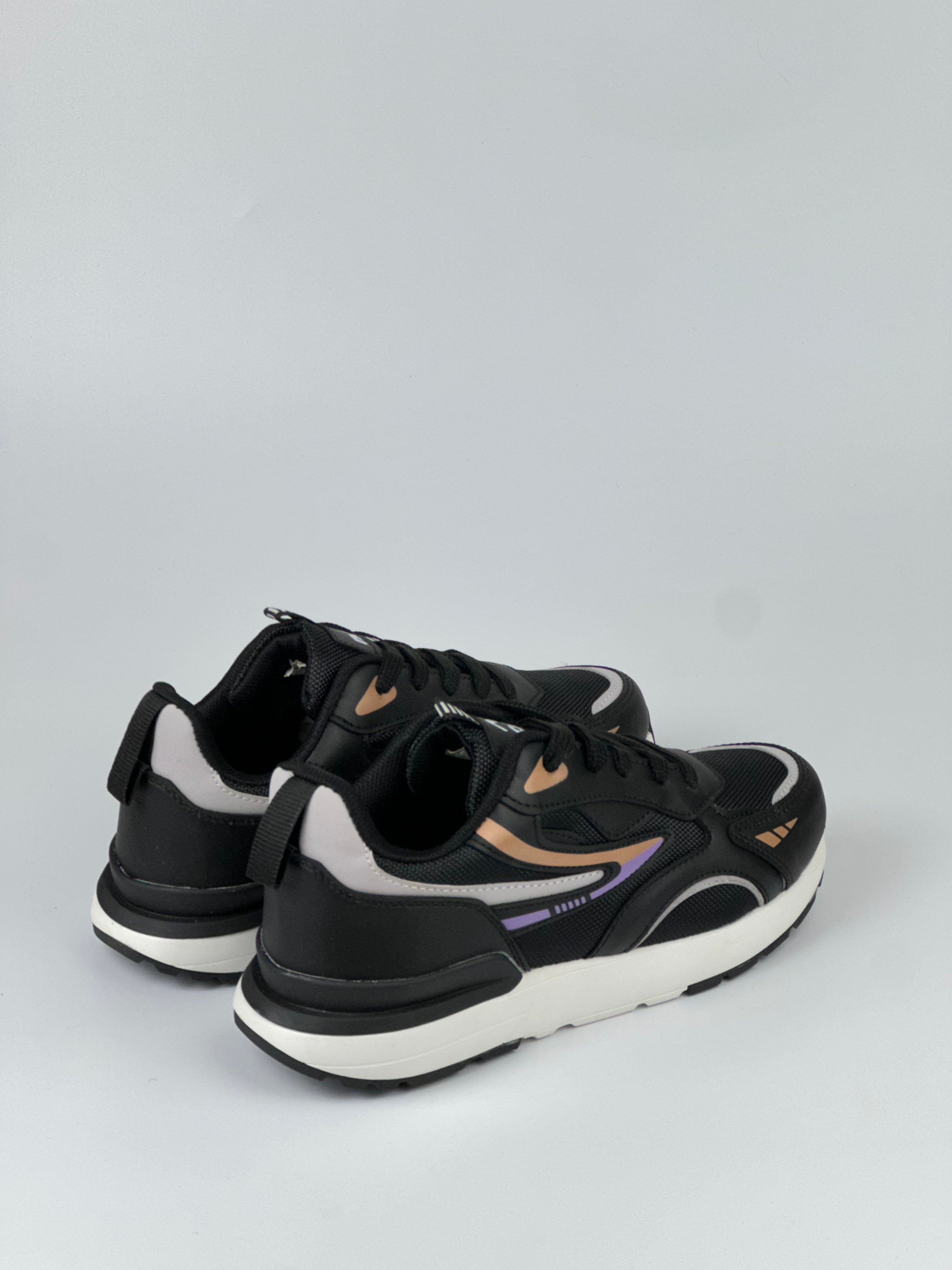 AirFlex Siyah Spor Ayakkabı – Renk Detaylı Hafif Yürüyüş Modeli