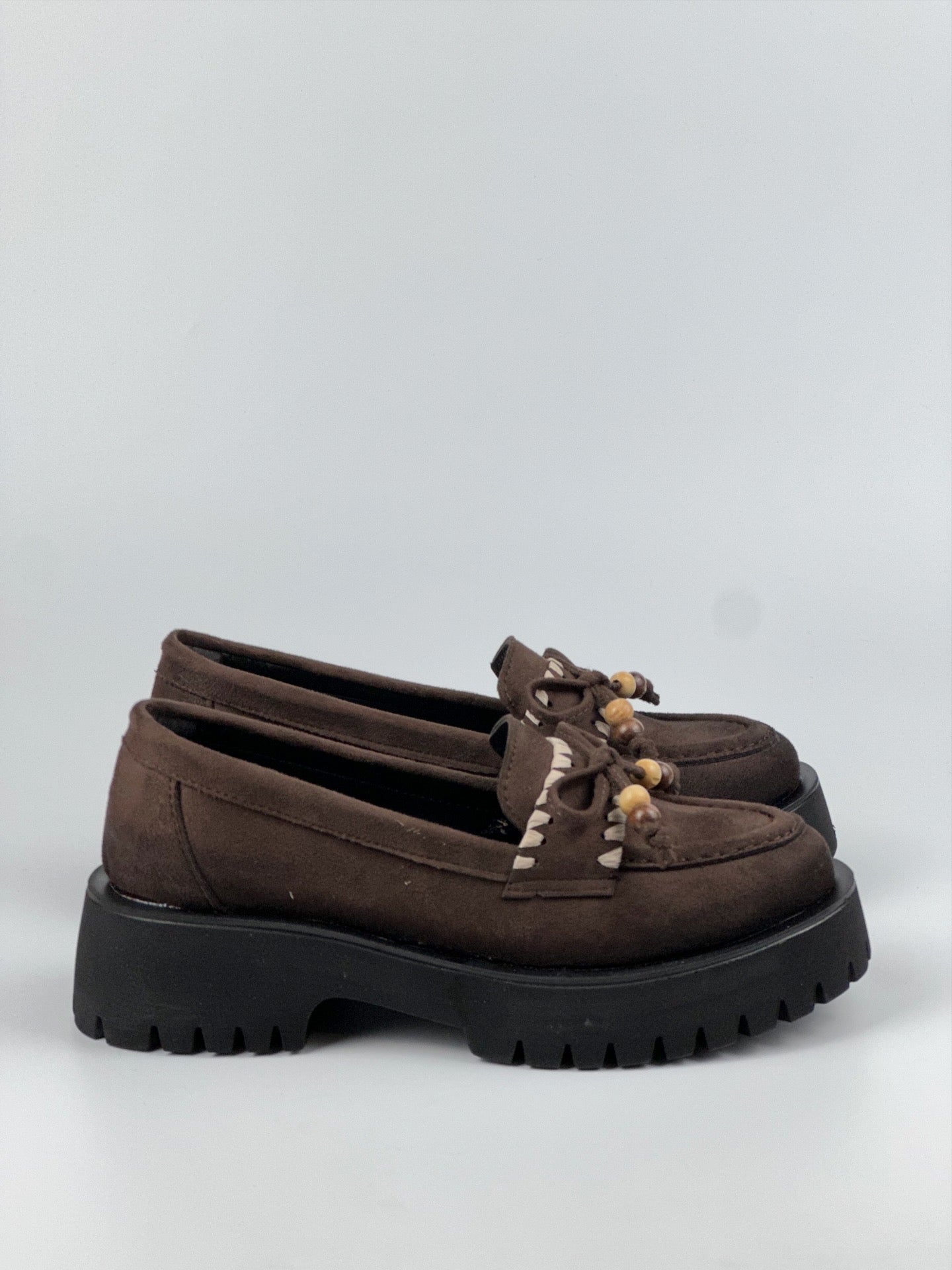 Amber Loafer – Kahverengi Süet Boncuklu Kalın Taban