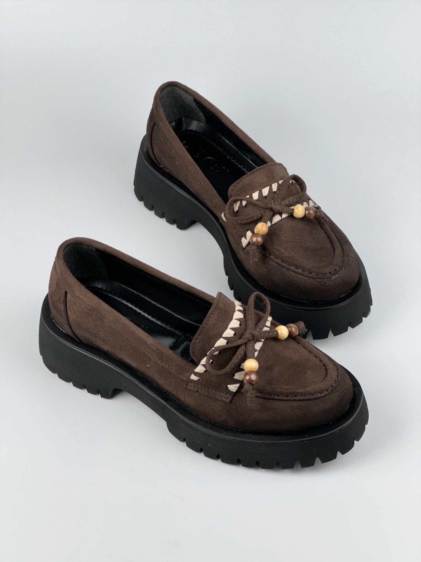 Amber Loafer – Kahverengi Süet Boncuklu Kalın Taban