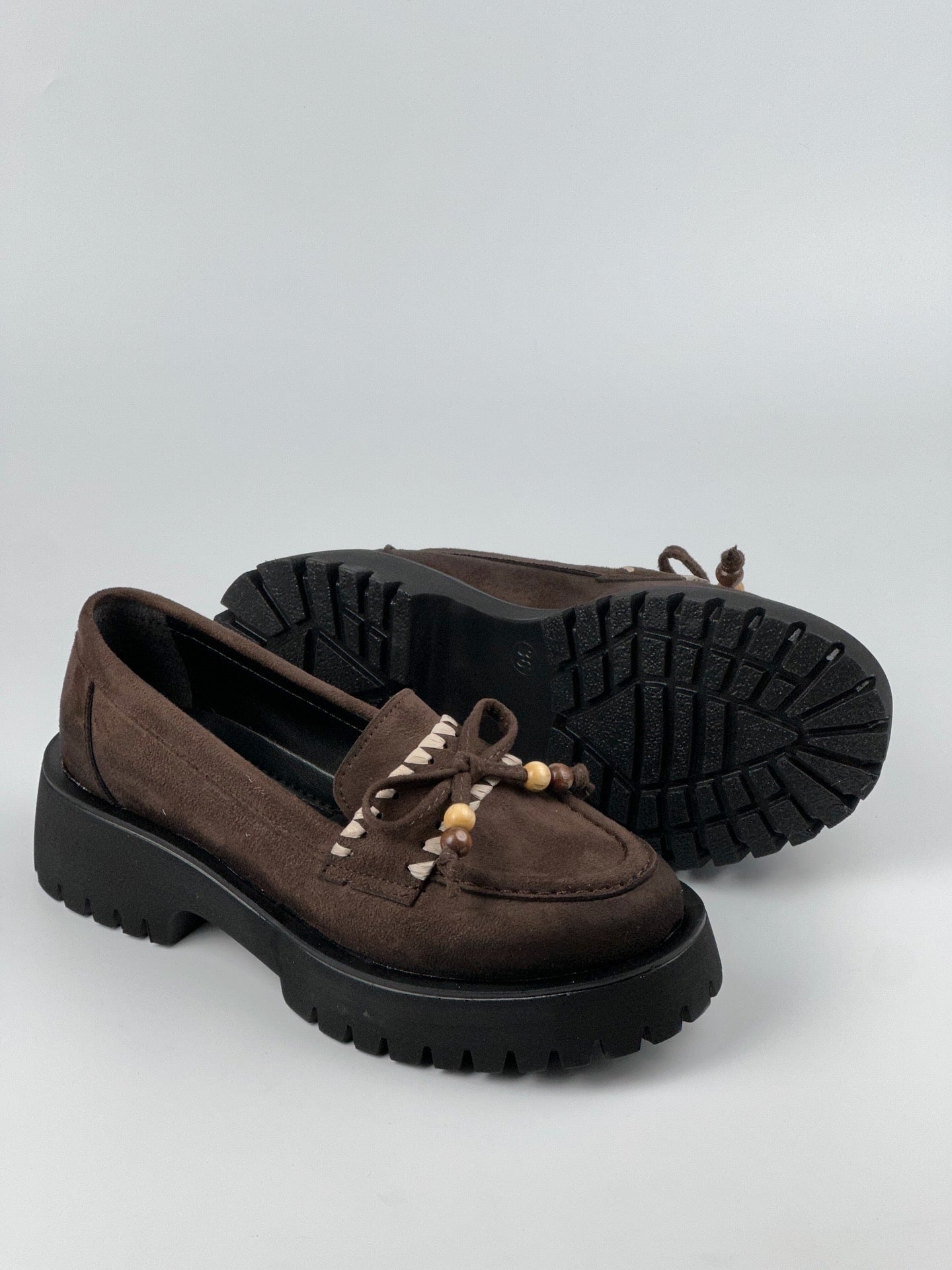 Amber Loafer – Kahverengi Süet Boncuklu Kalın Taban