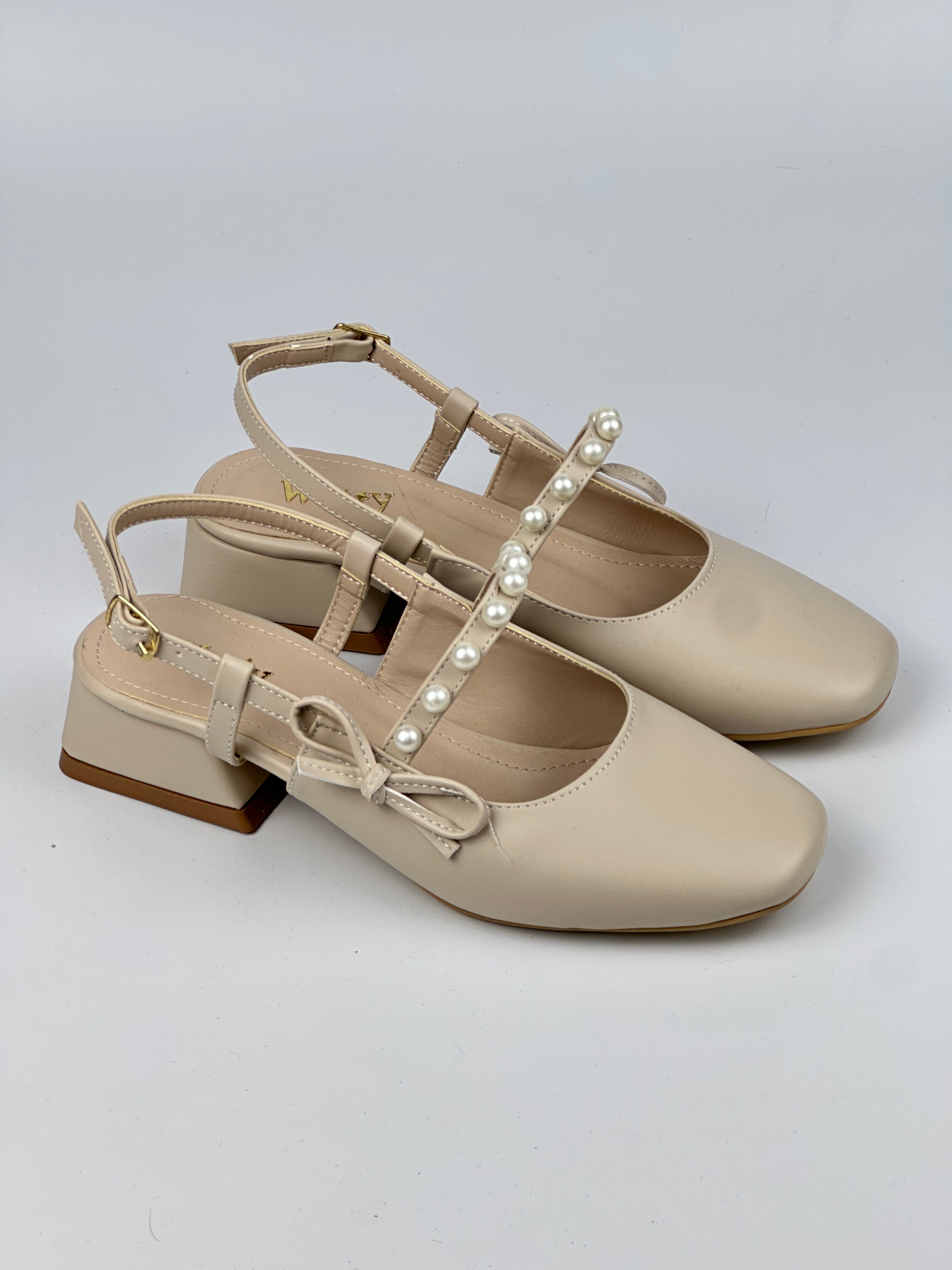 Pearly Babet