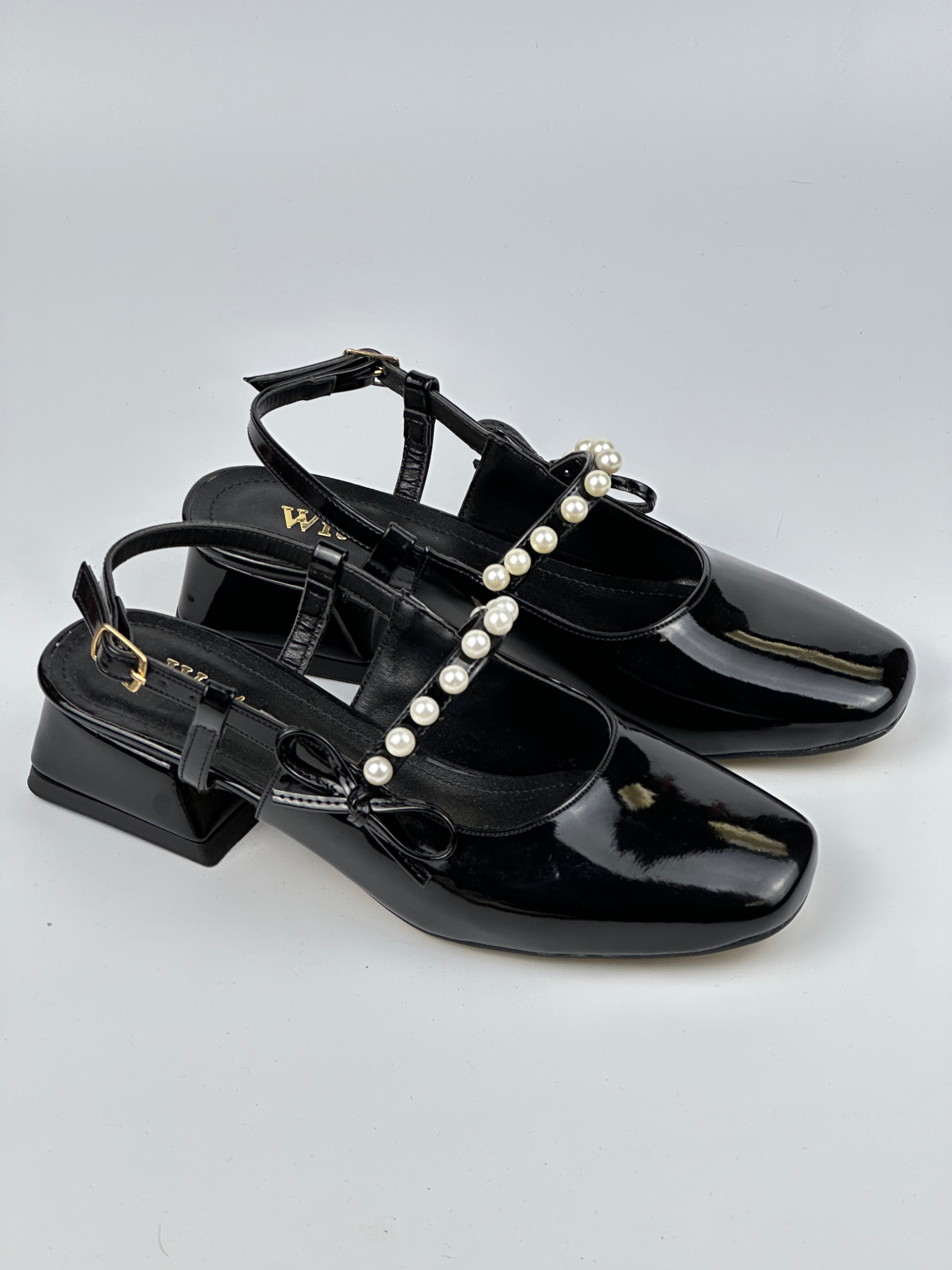 Pearly Babet