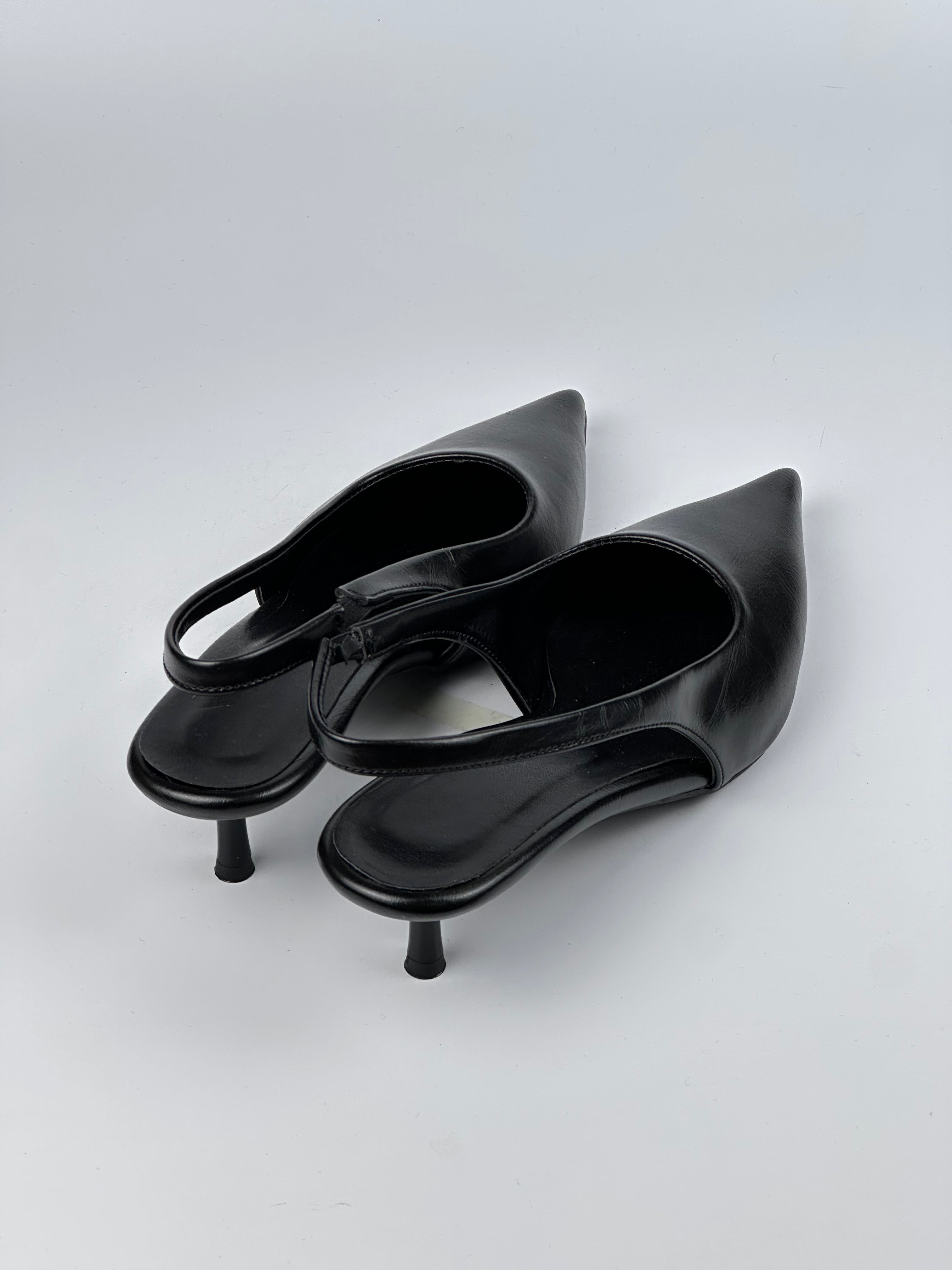 Mia Stiletto 001