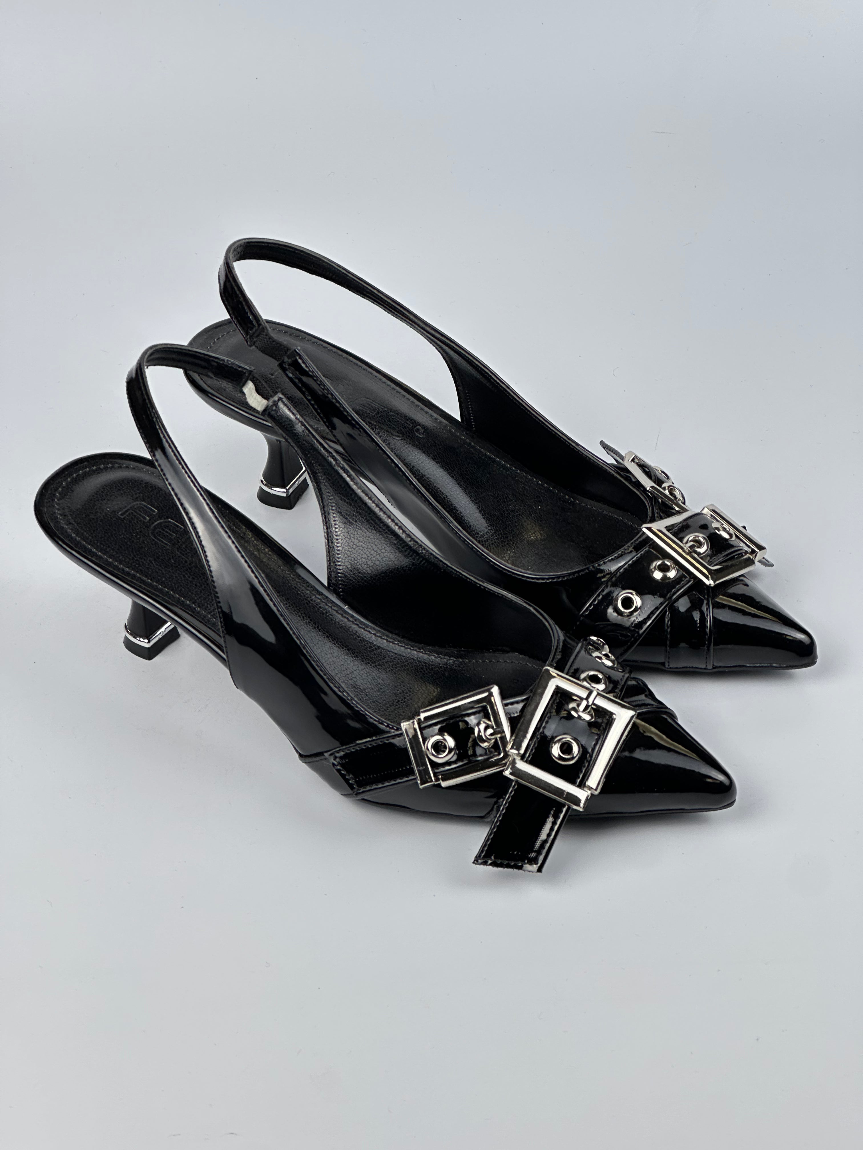 Stiletto 002