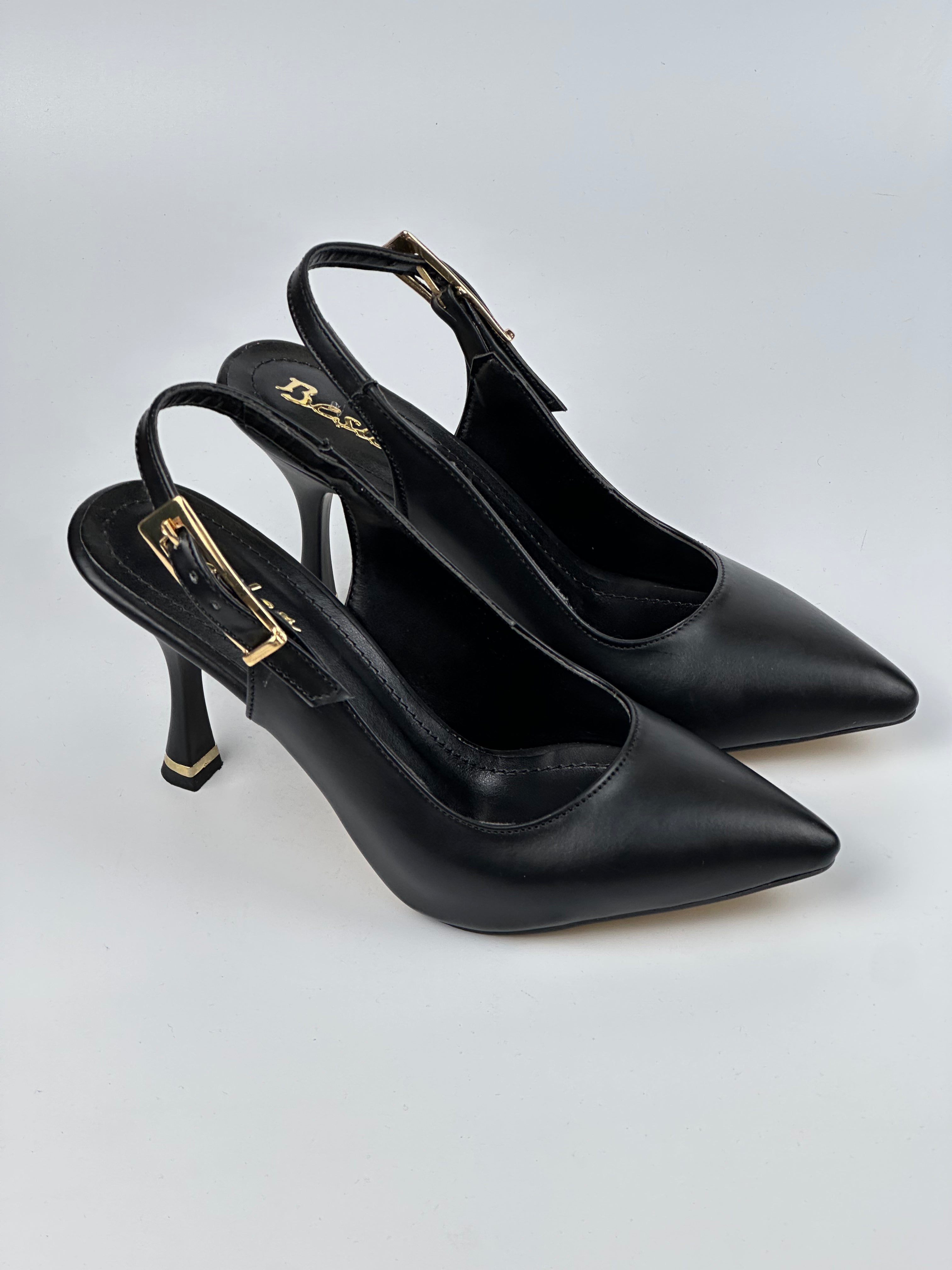 Stiletto 003