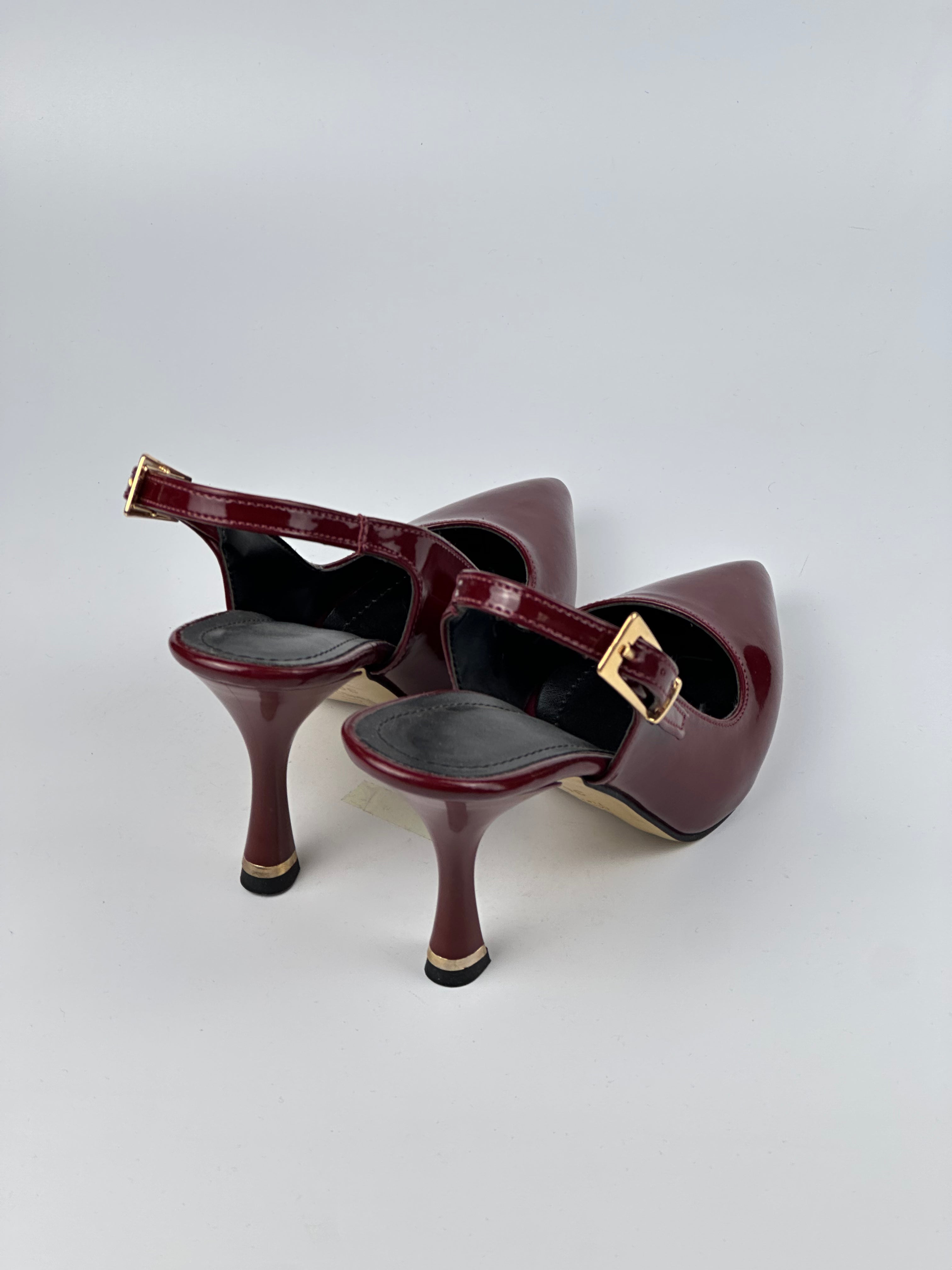 Stiletto 003