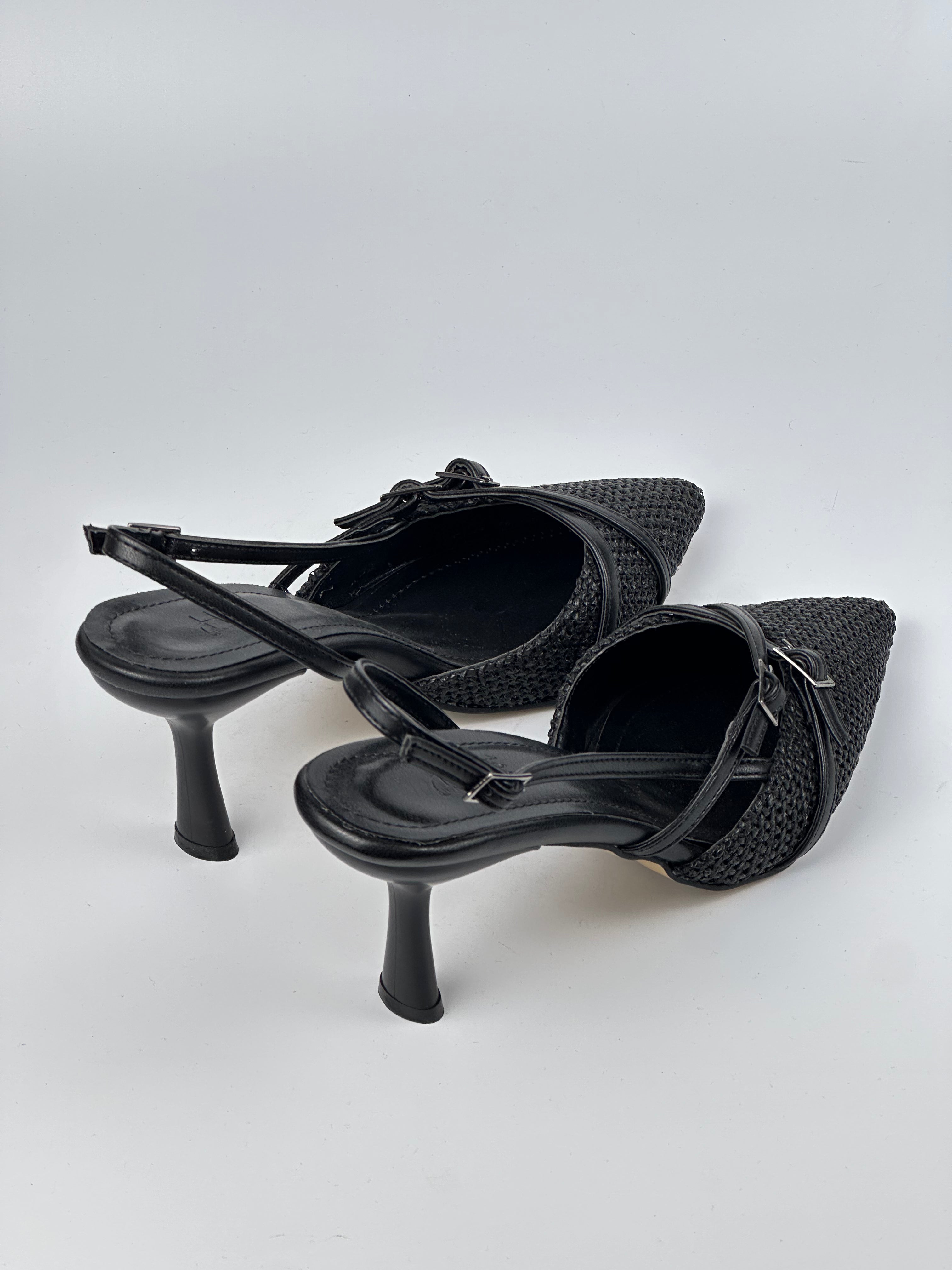 Wicker Stiletto