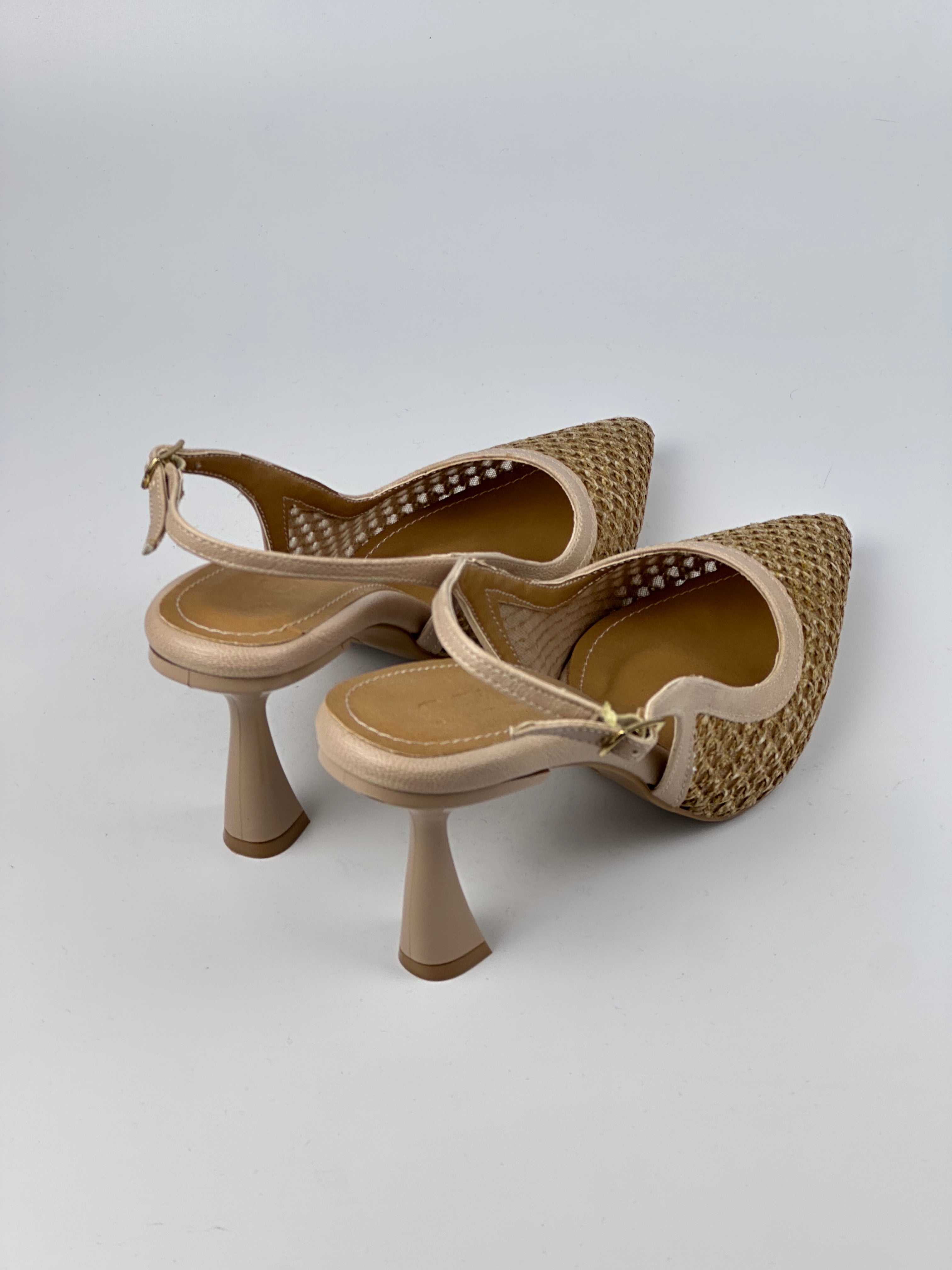 Wicker 002 Stiletto