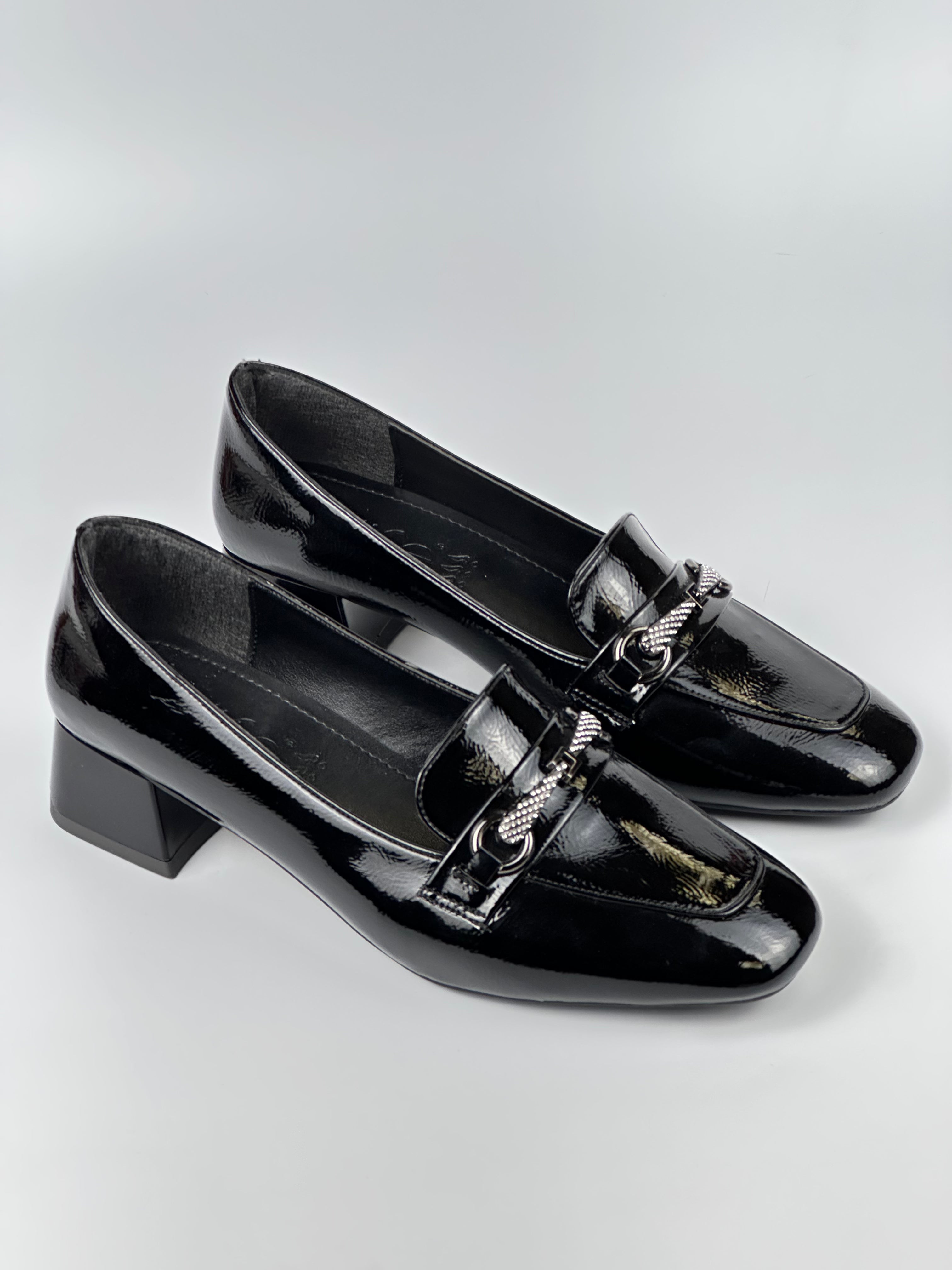 SUIT Stiletto