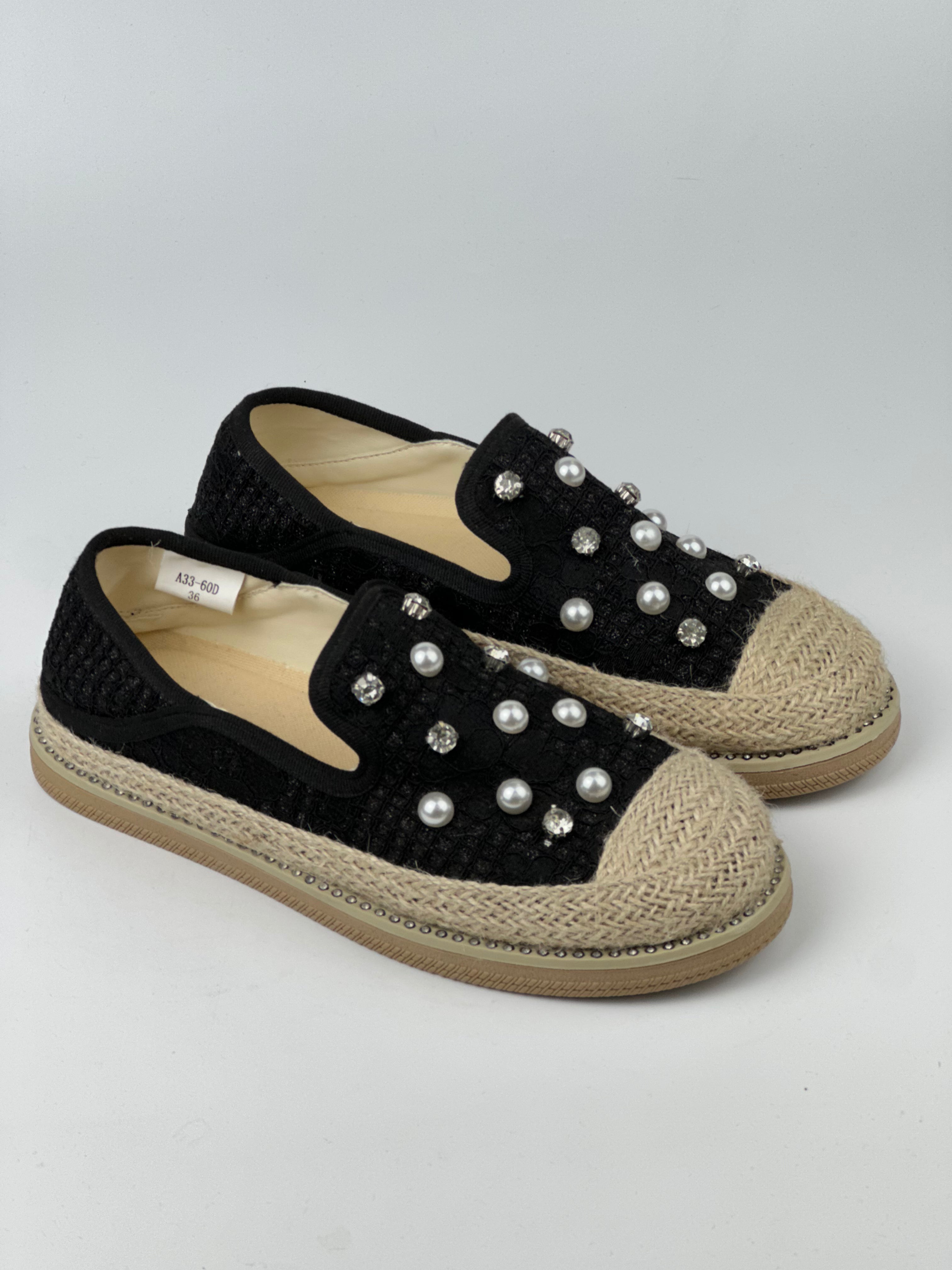 NINA Sneakers