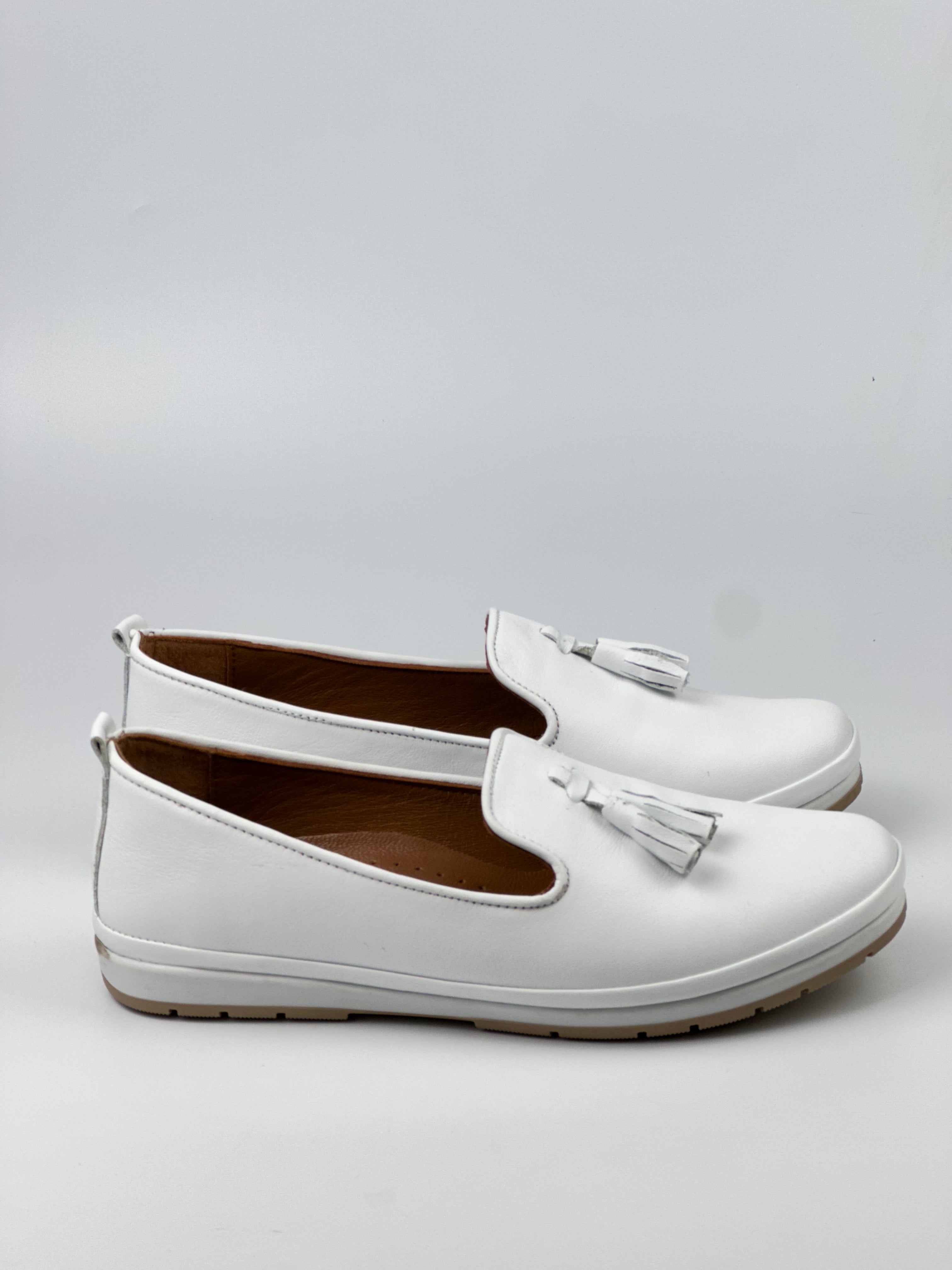 Püsküllü Hakiki Deri Loafer