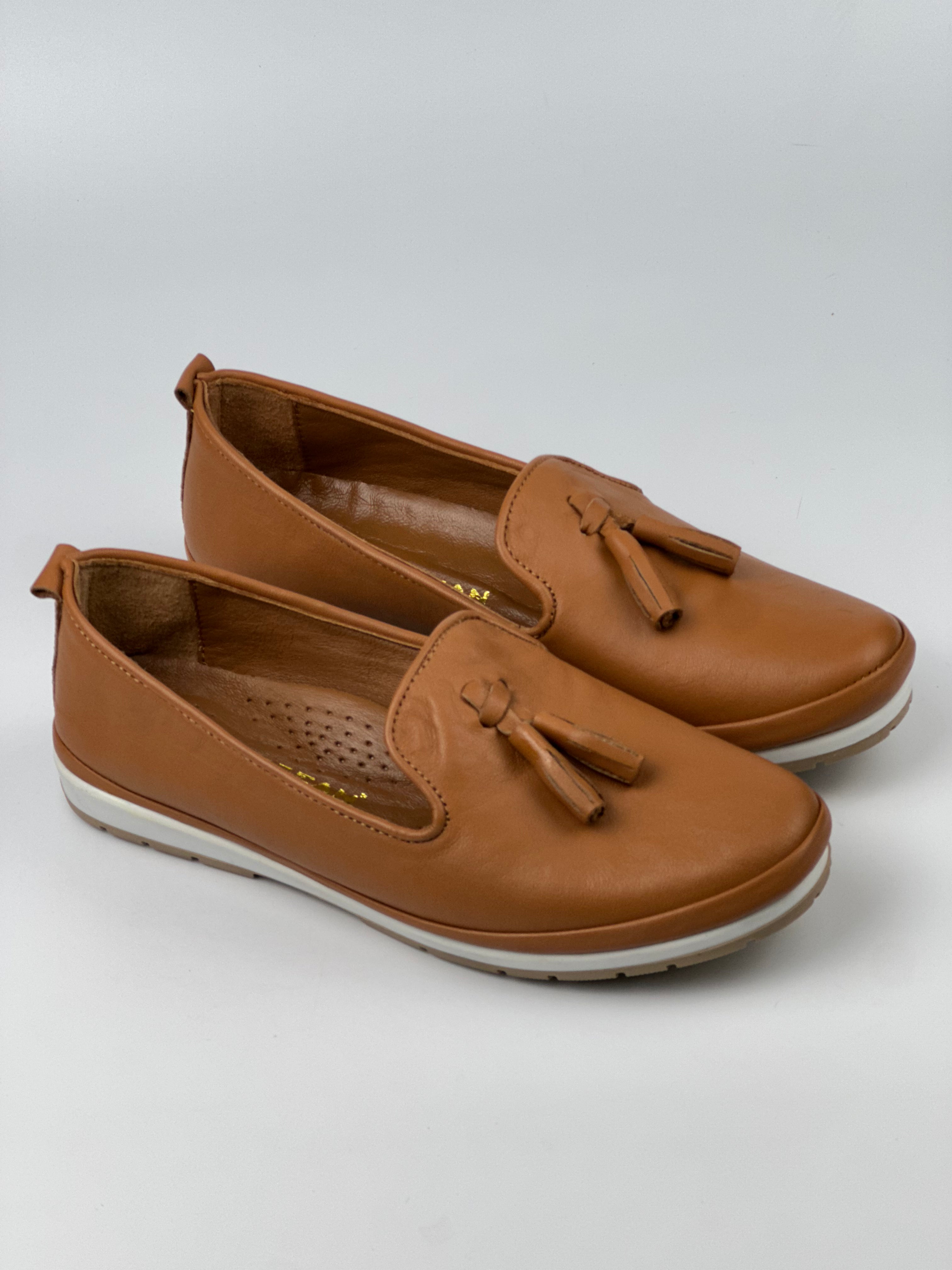 Püsküllü Hakiki Deri Loafer