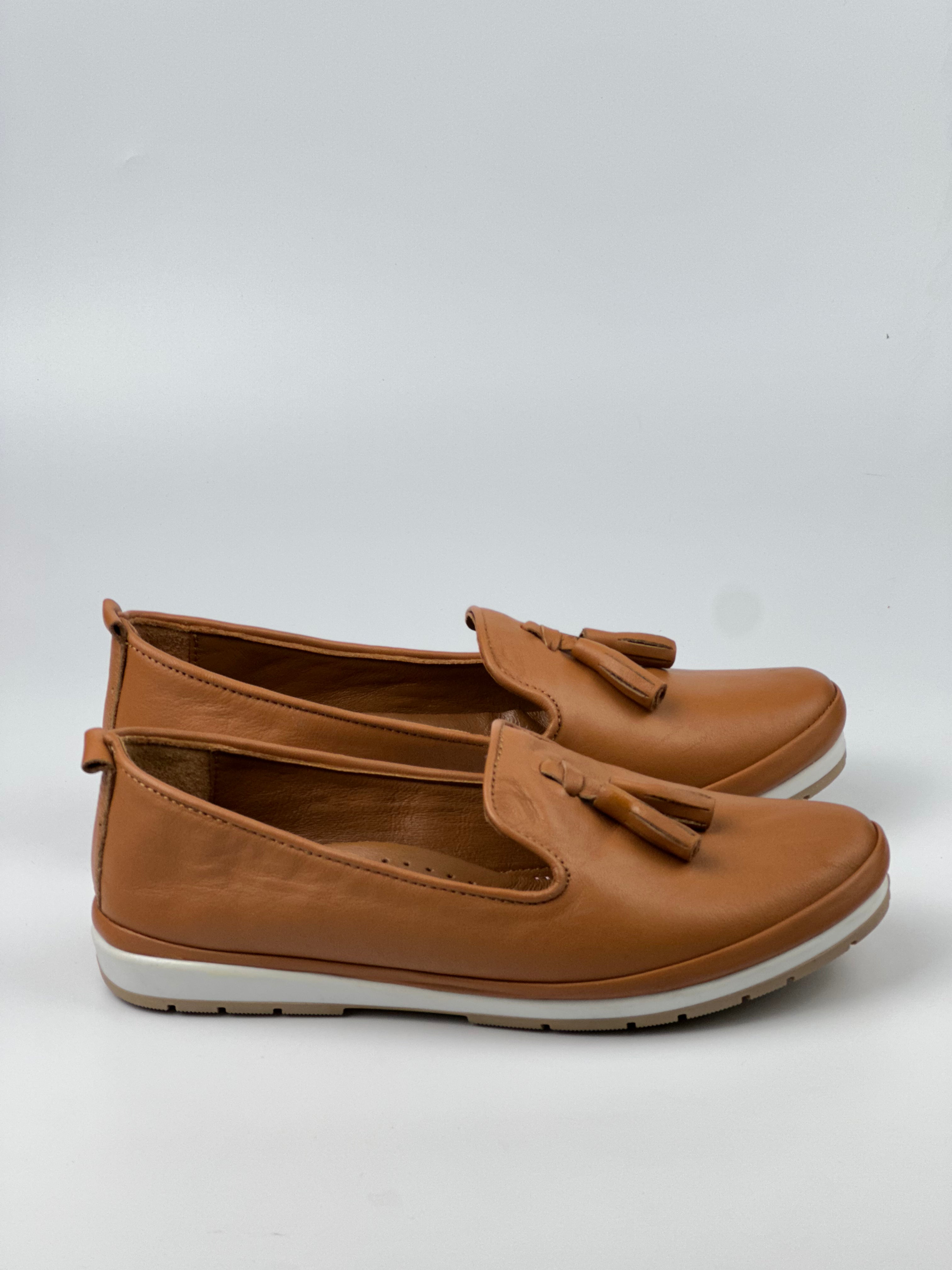 Püsküllü Hakiki Deri Loafer