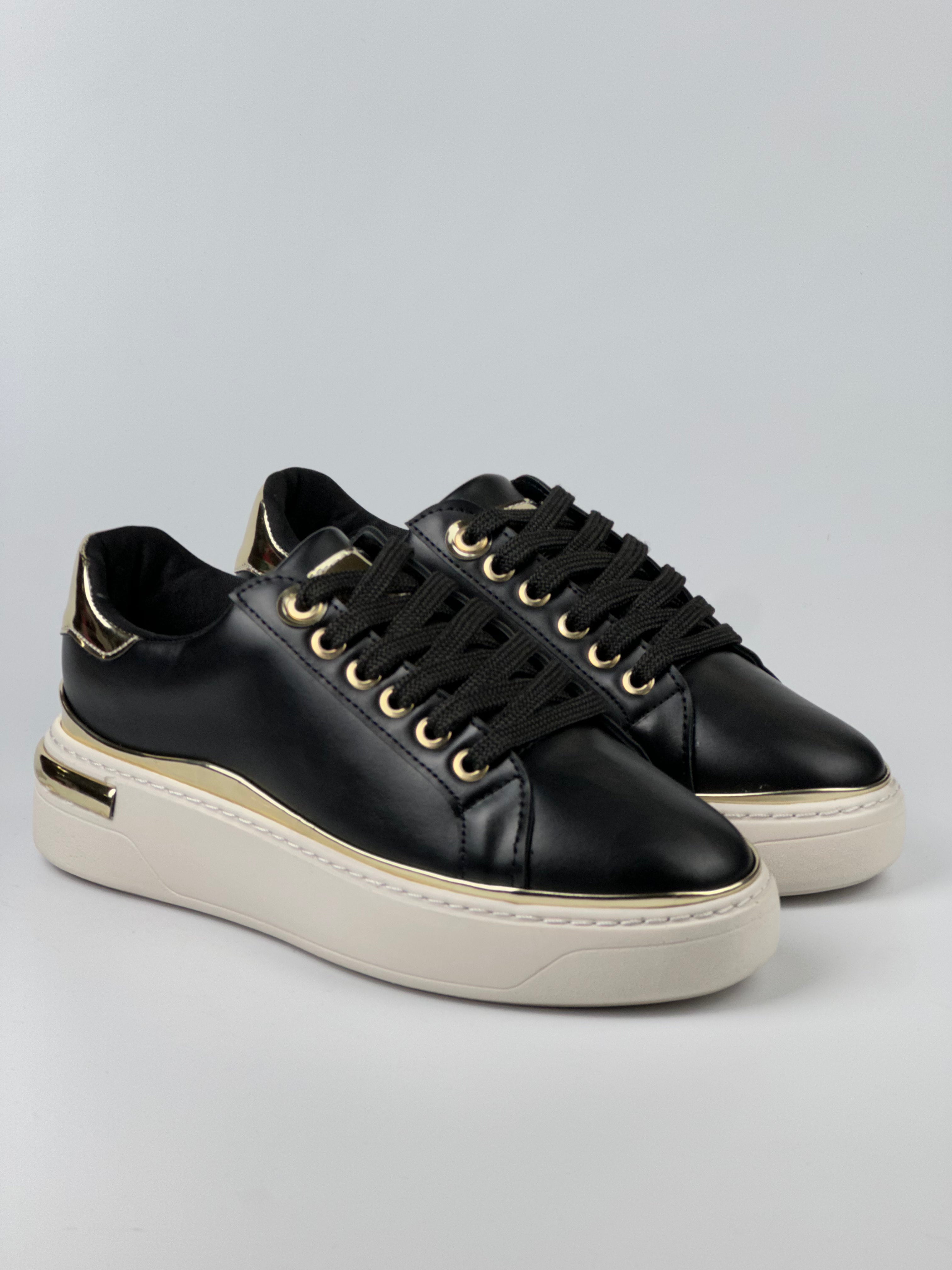 Sneaker 001