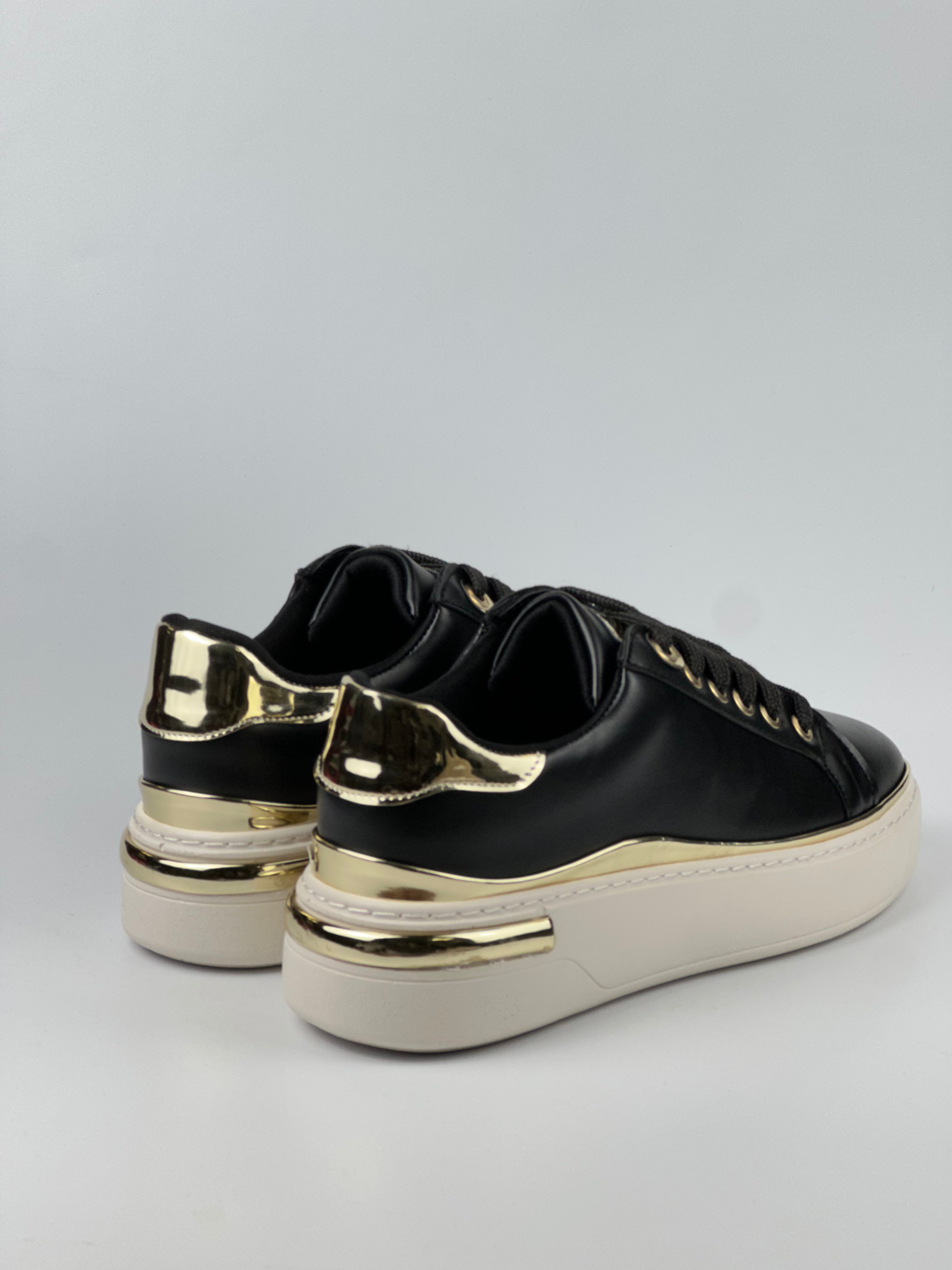 Sneaker 001