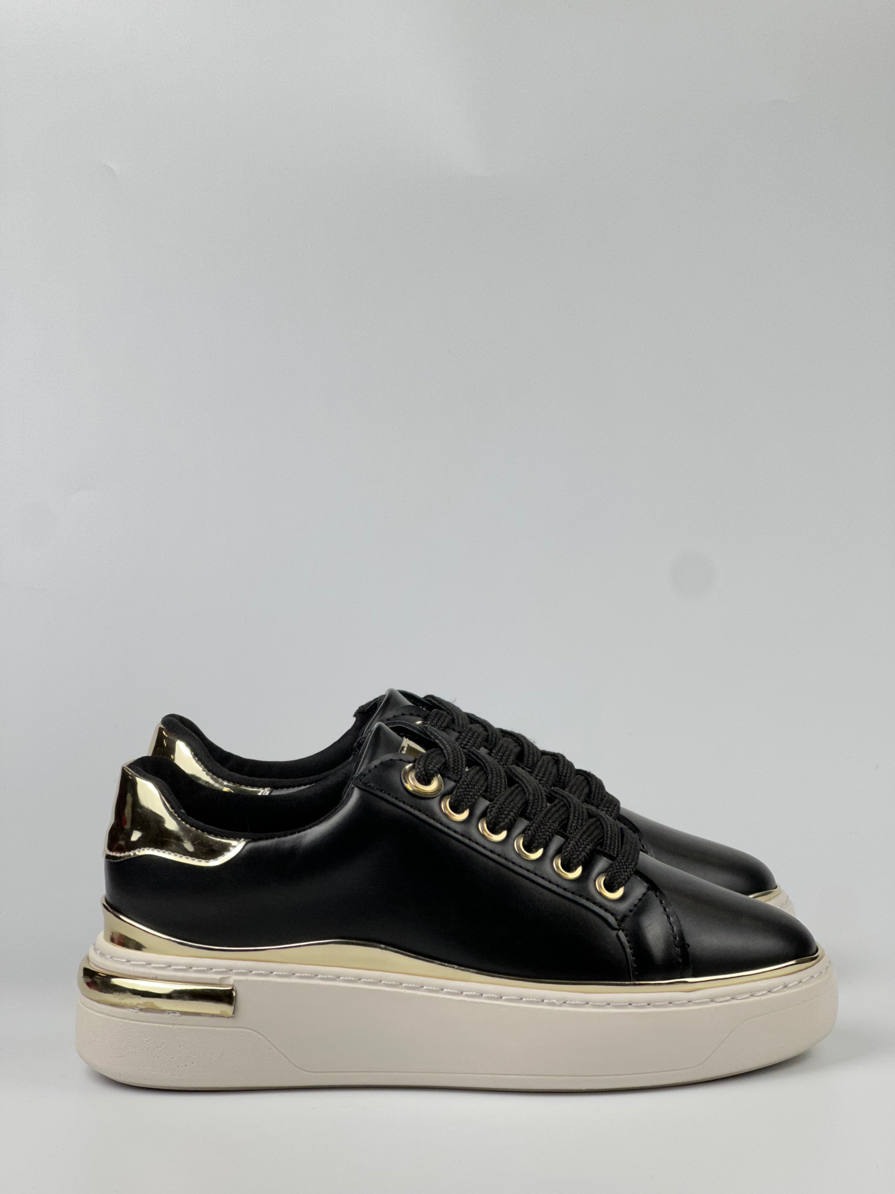 Sneaker 001