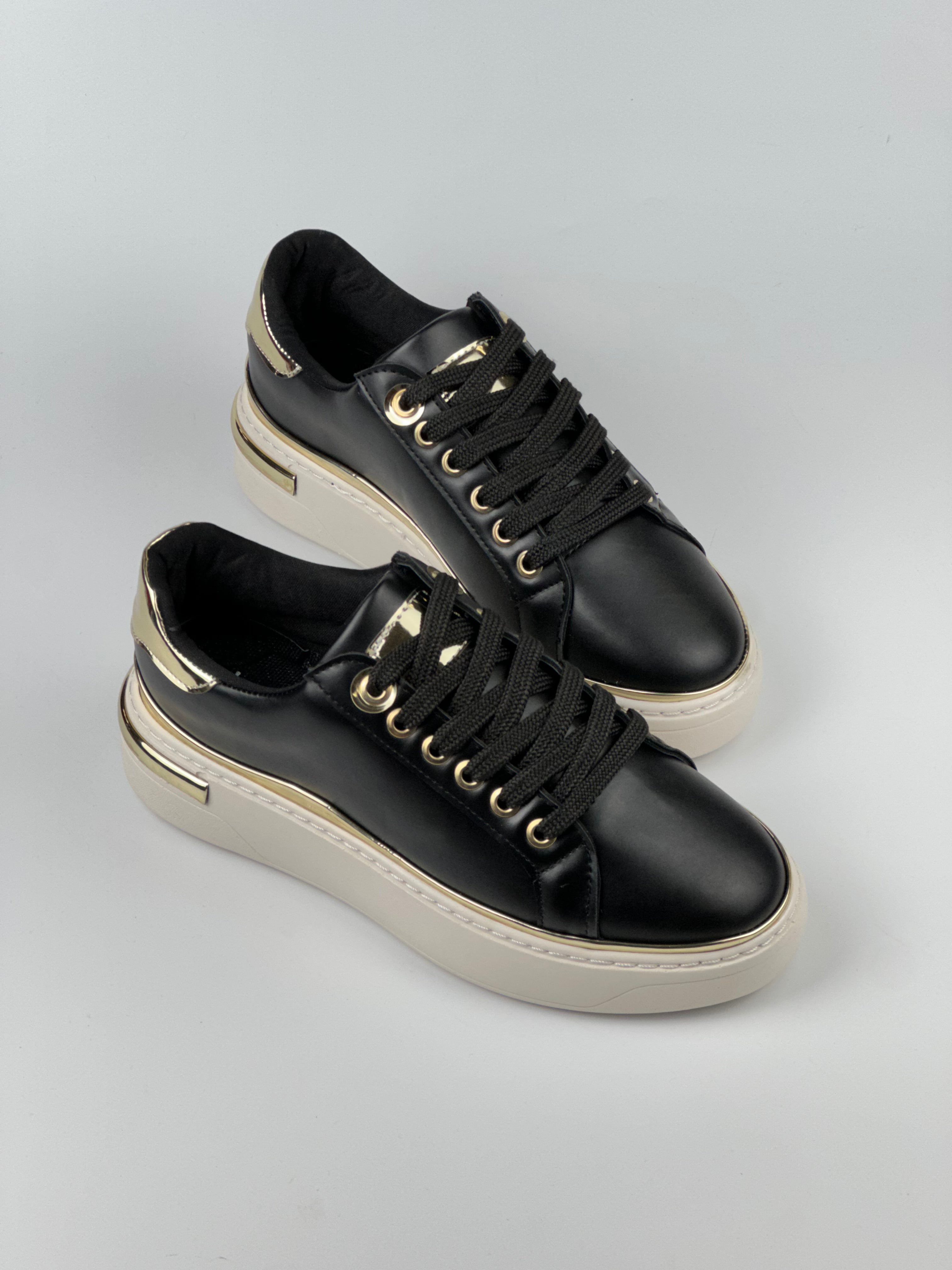 Sneaker 001