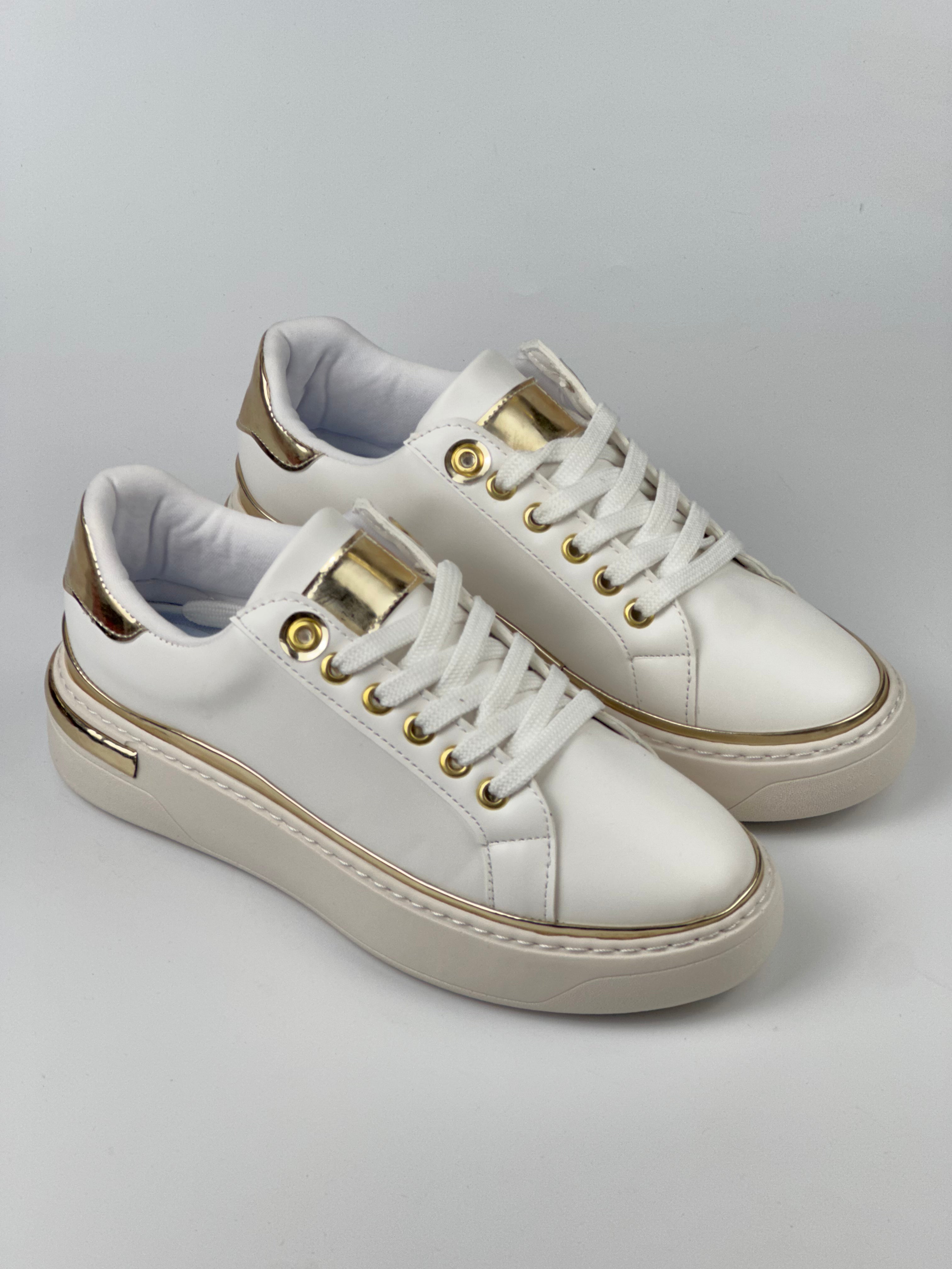 Sneaker 002