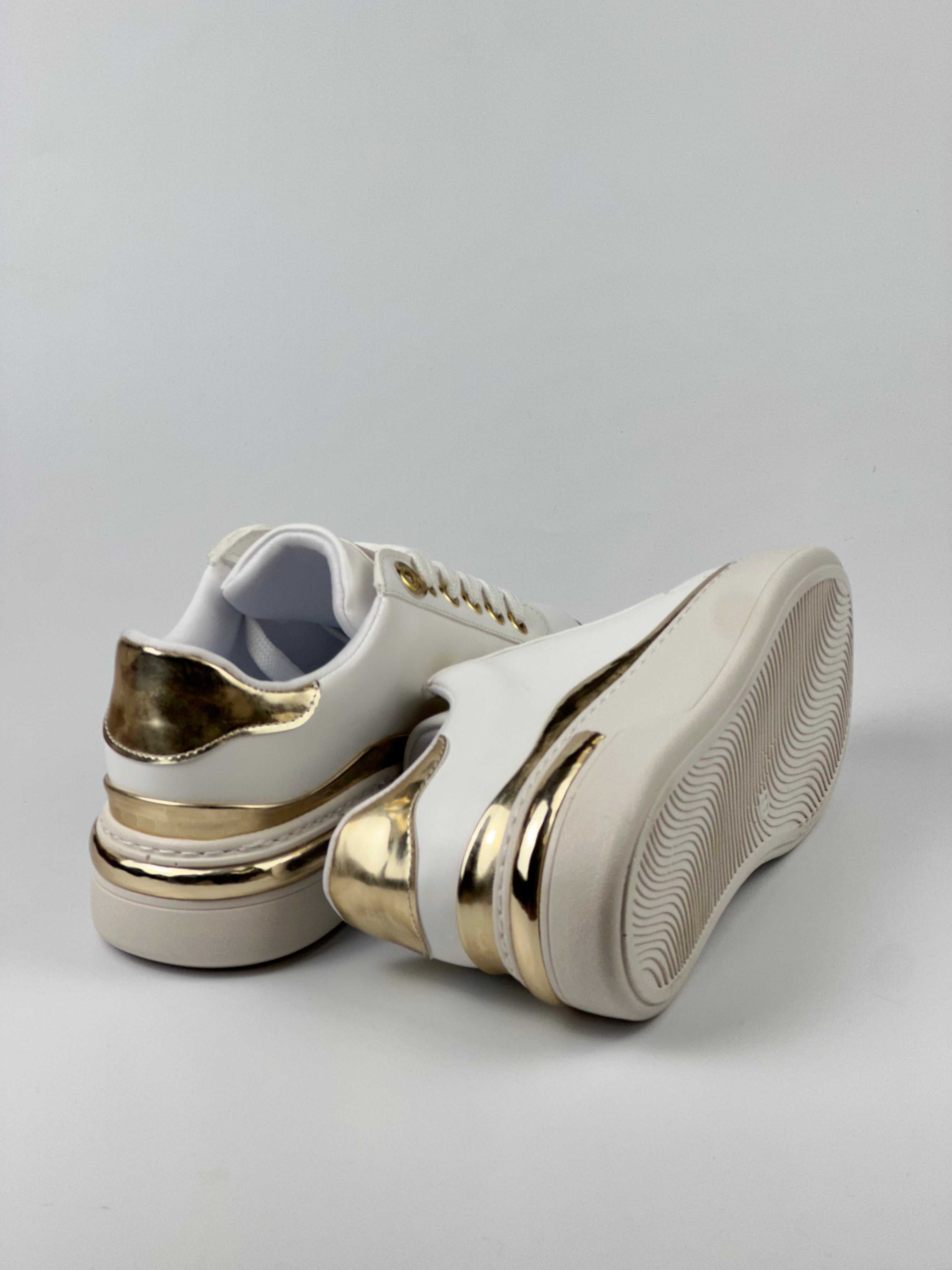 Sneaker 002