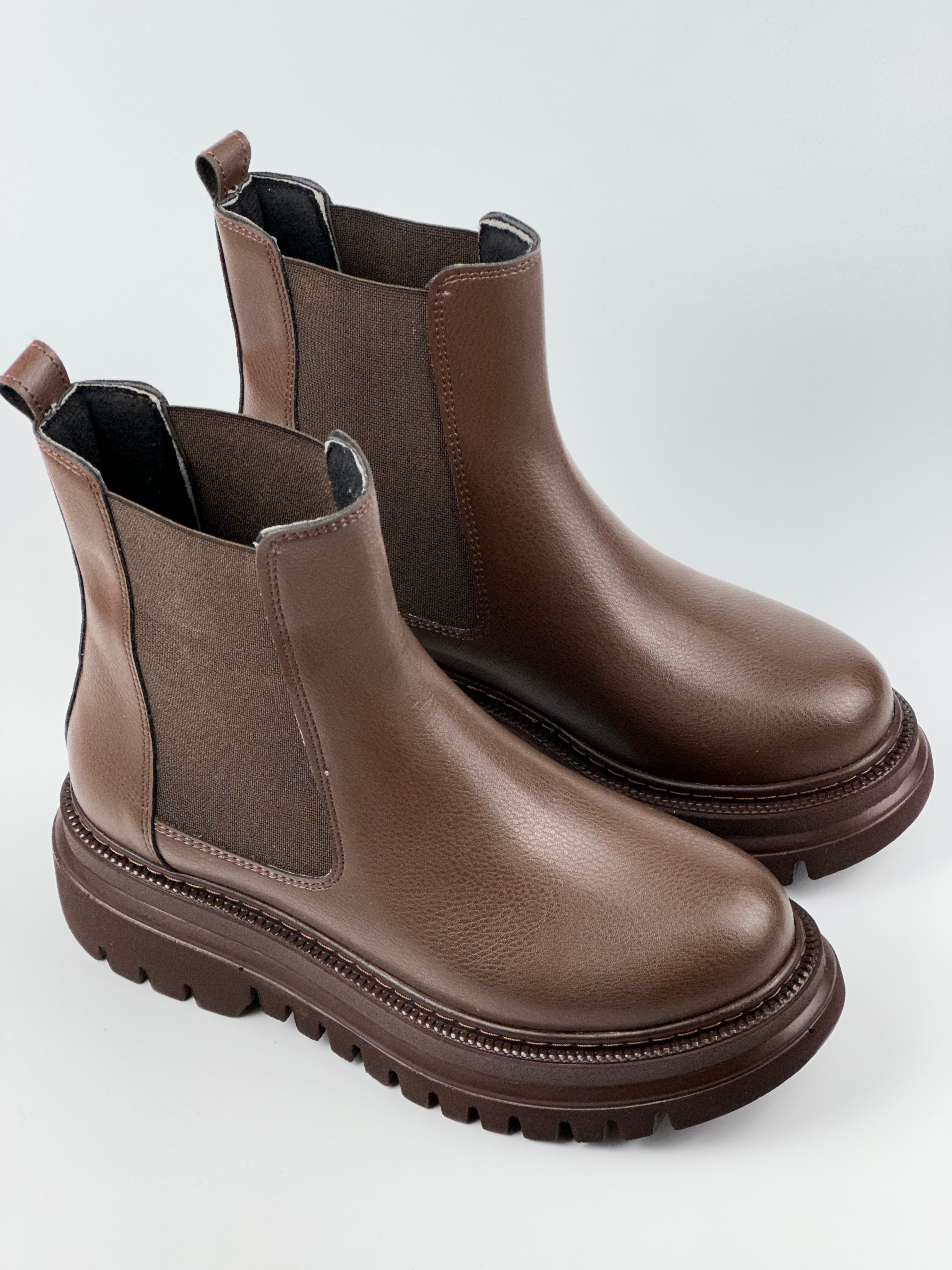 URBAN CHELSEA – Mocha Brown