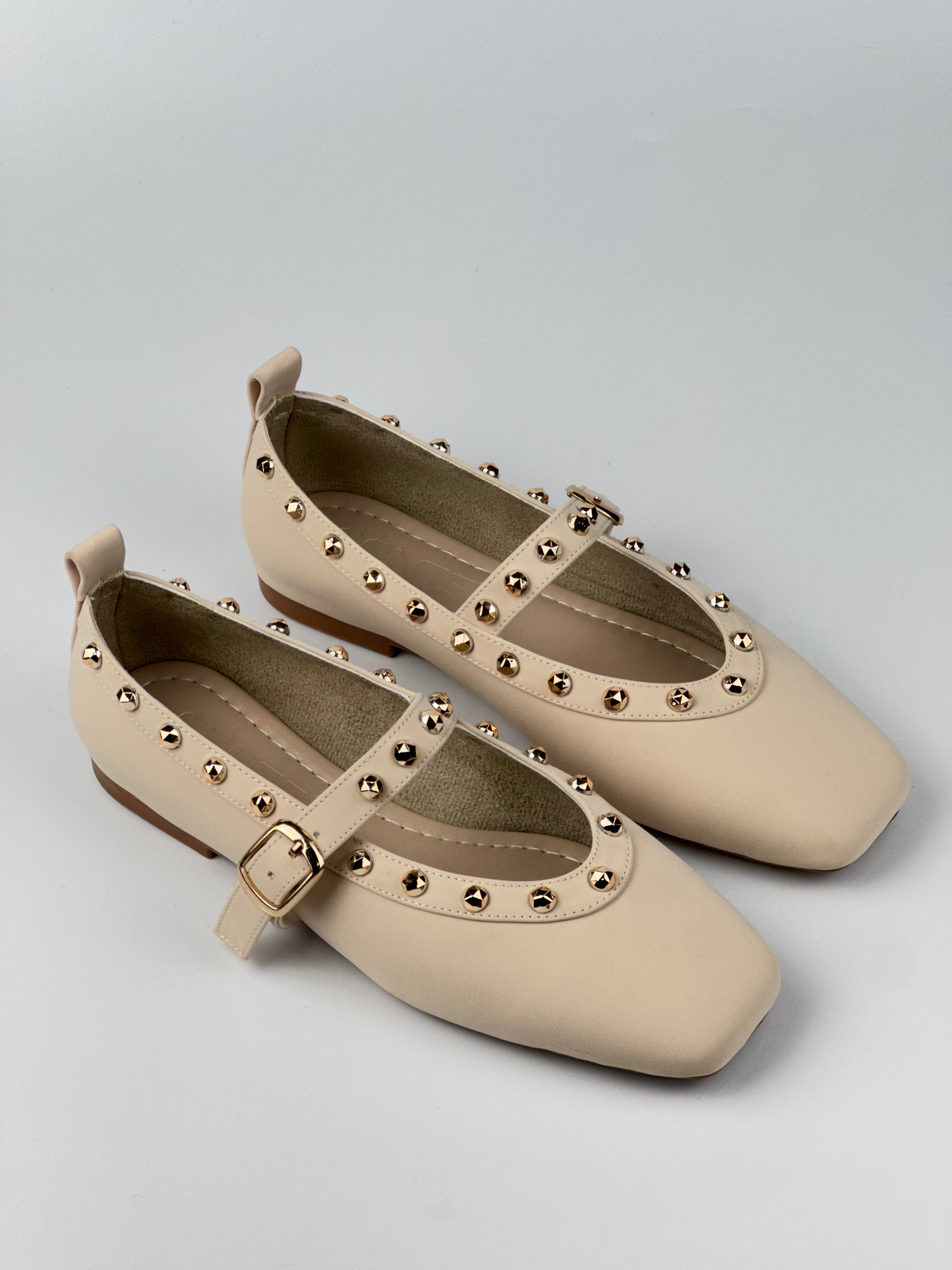 Glam Toka Detaylı Babet