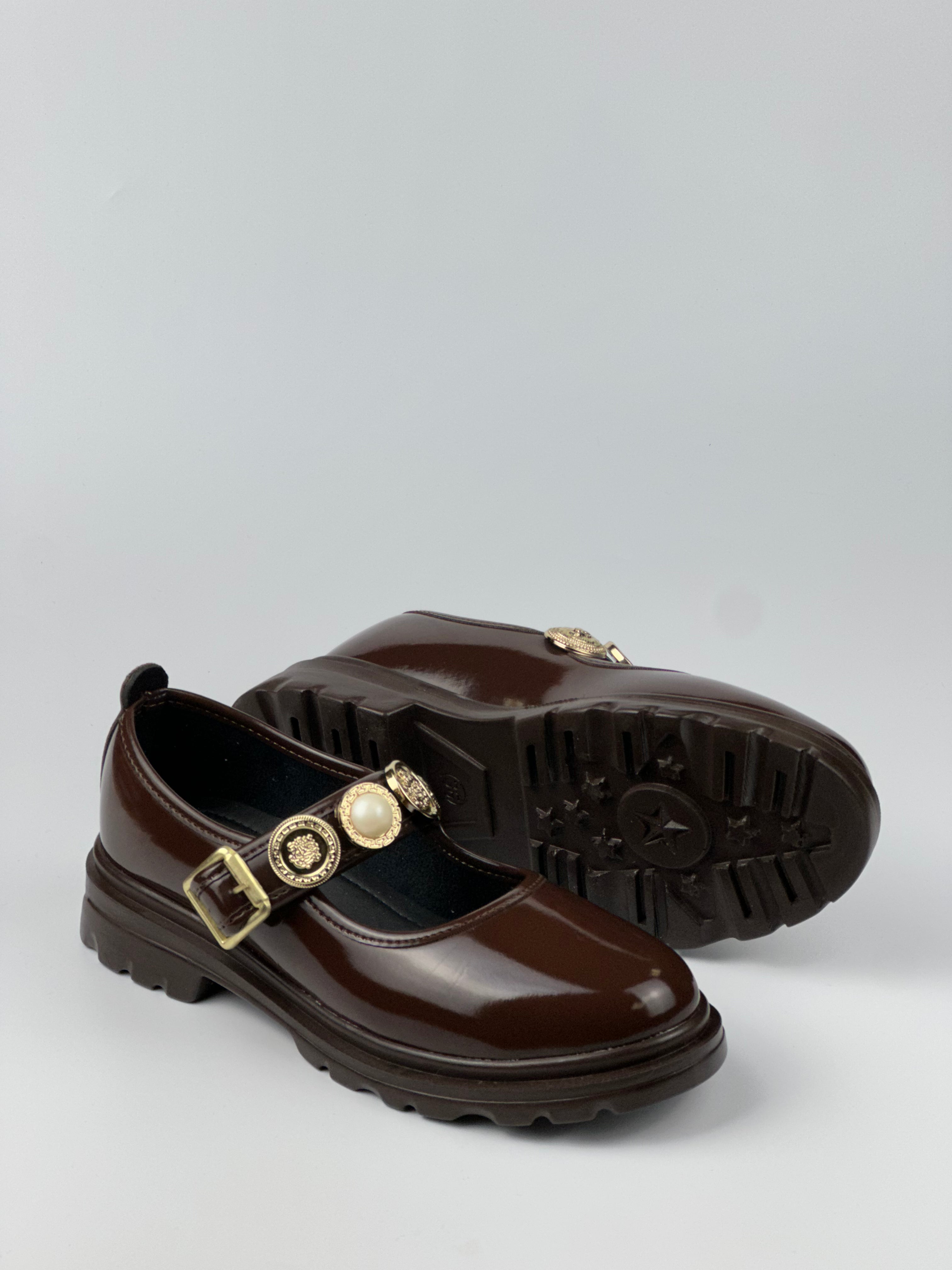 Royal Charm Taş ve İnci Detaylı Loafer
