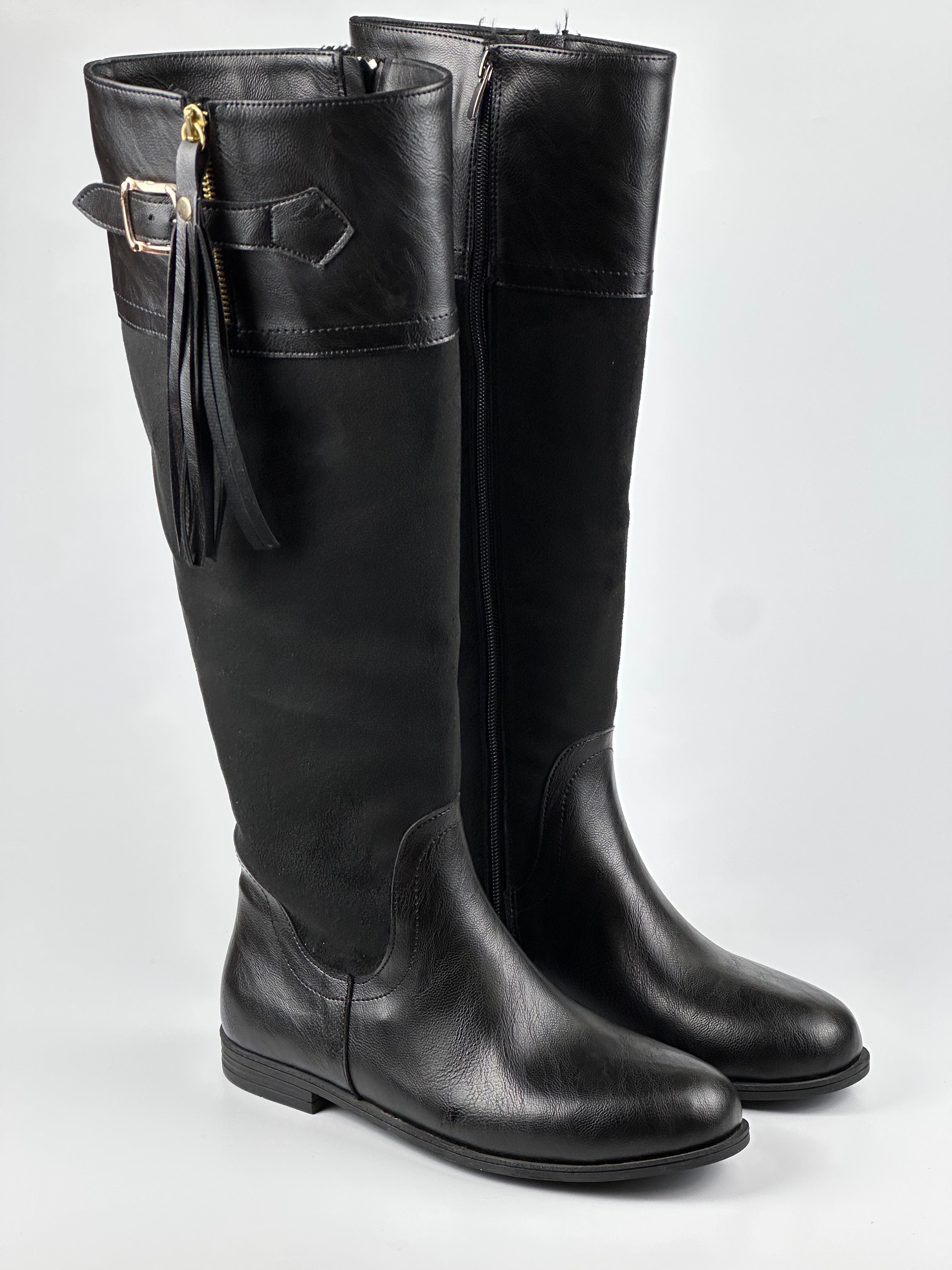 Verona Toka Detaylı Düz Taban Kadın Çizme