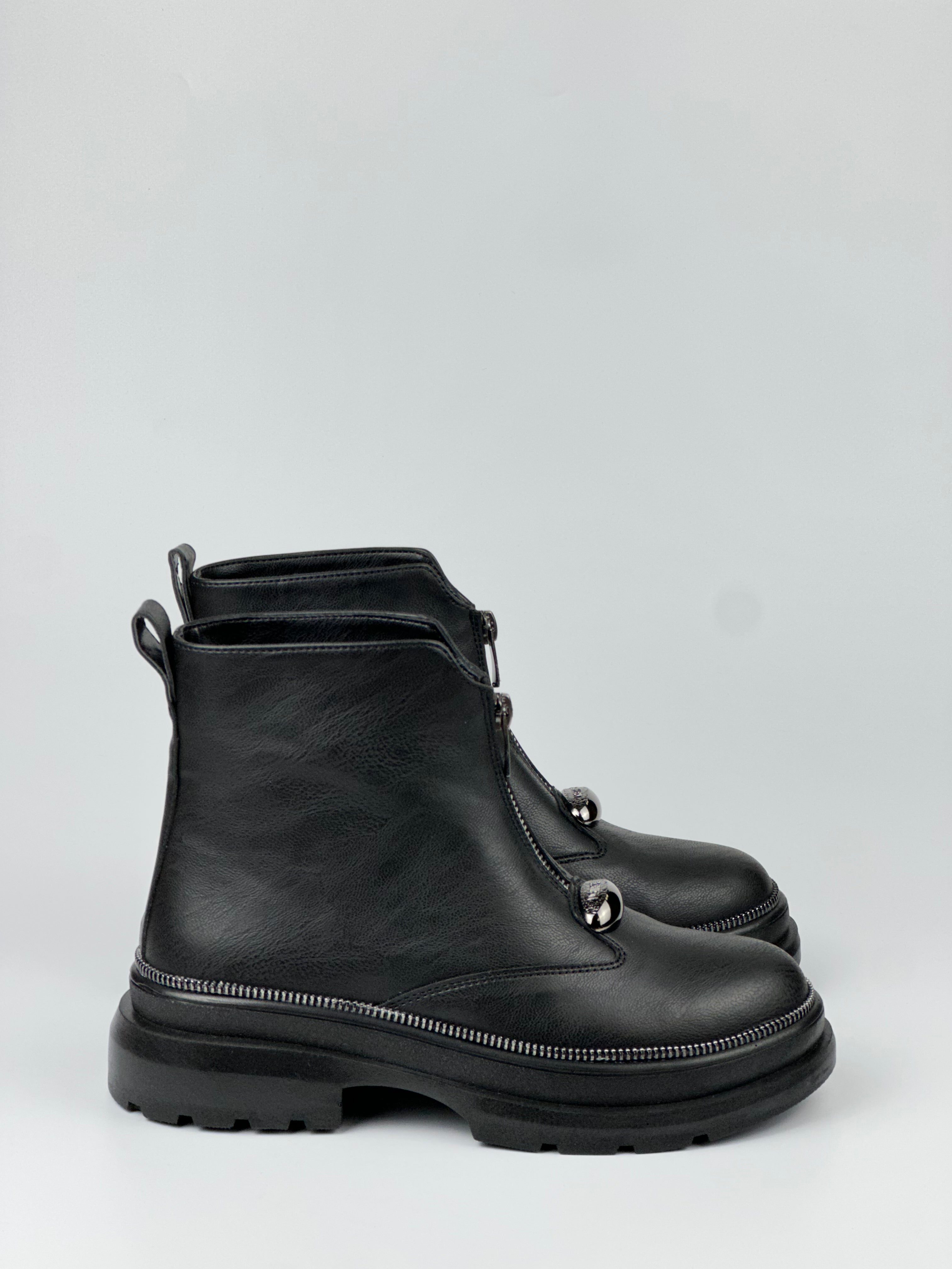 Zyra Zip – Metal Detaylı Fermuarlı Siyah Kadın Bot