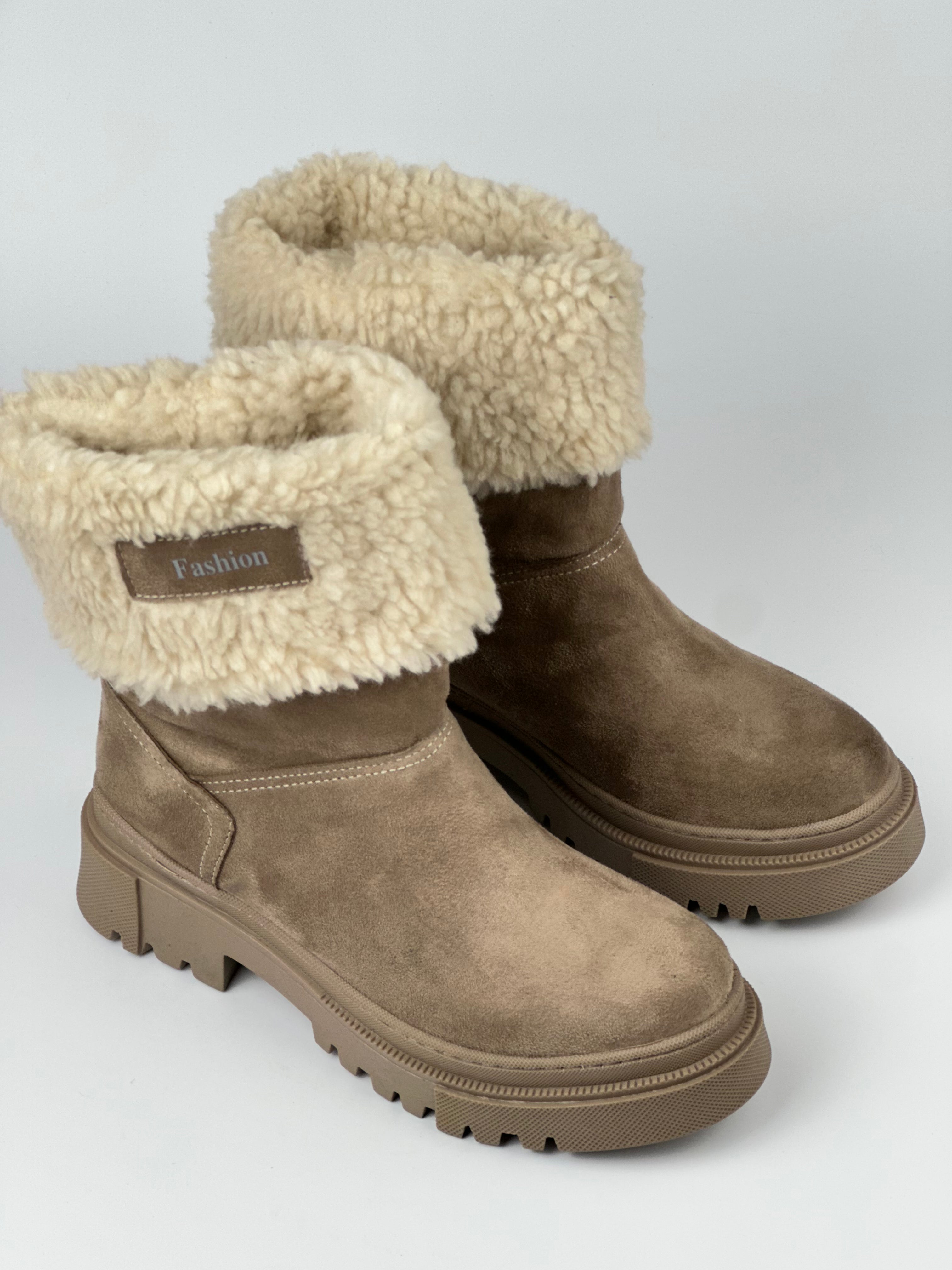 Frosty Warm – Peluş Detaylı Siyah Kışlık Kadın Bot