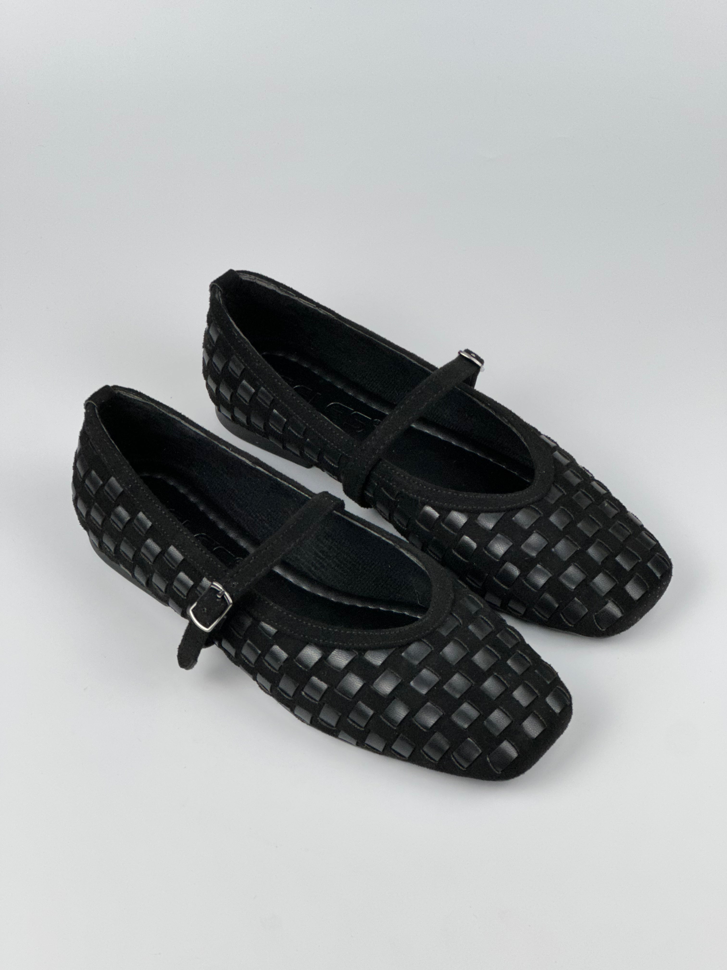 Wevvy Black – Örgü Dokulu Babet