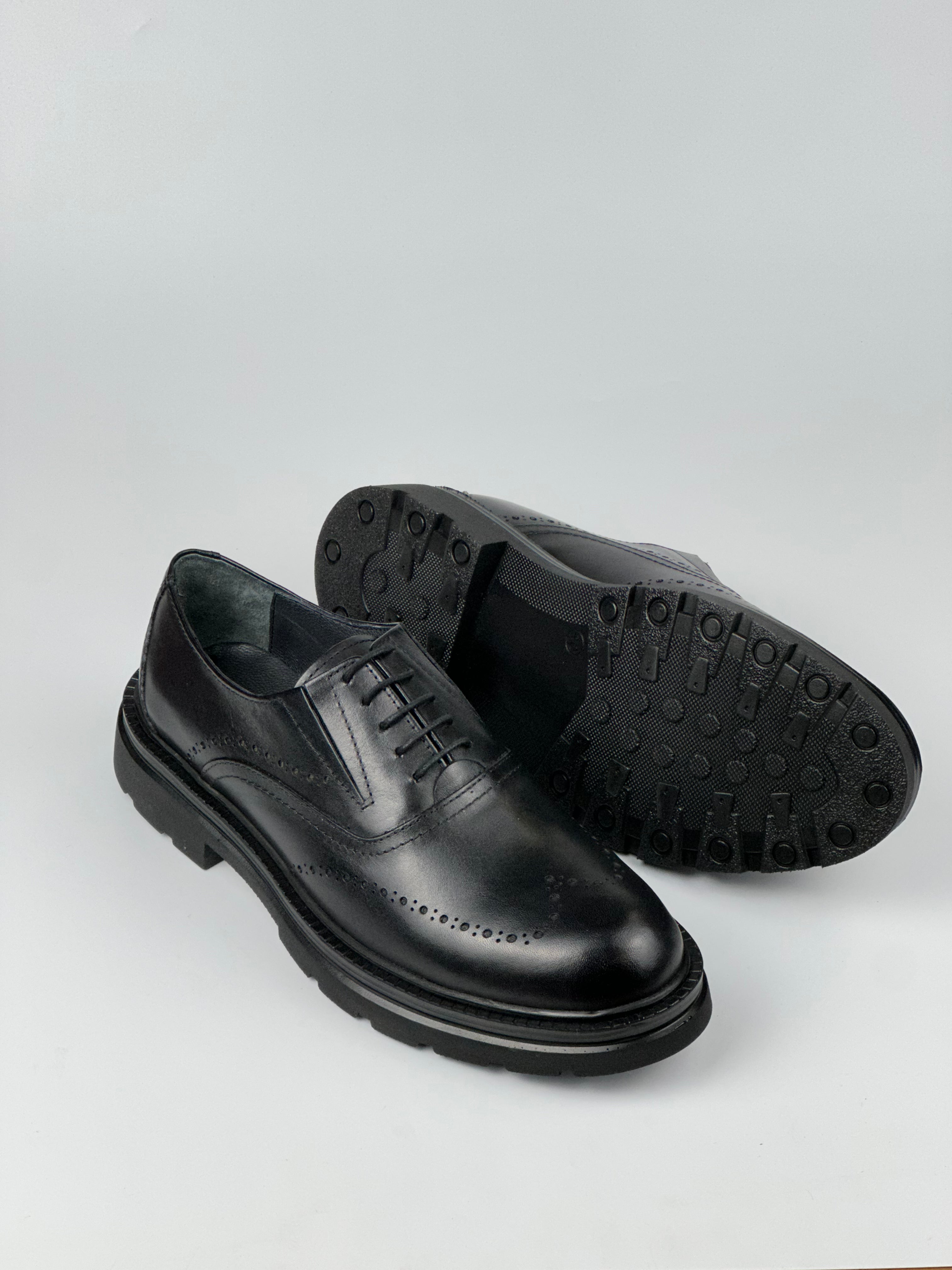 Oxford Classic Brogue Hakiki Deri Siyah Erkek Ayakkabı