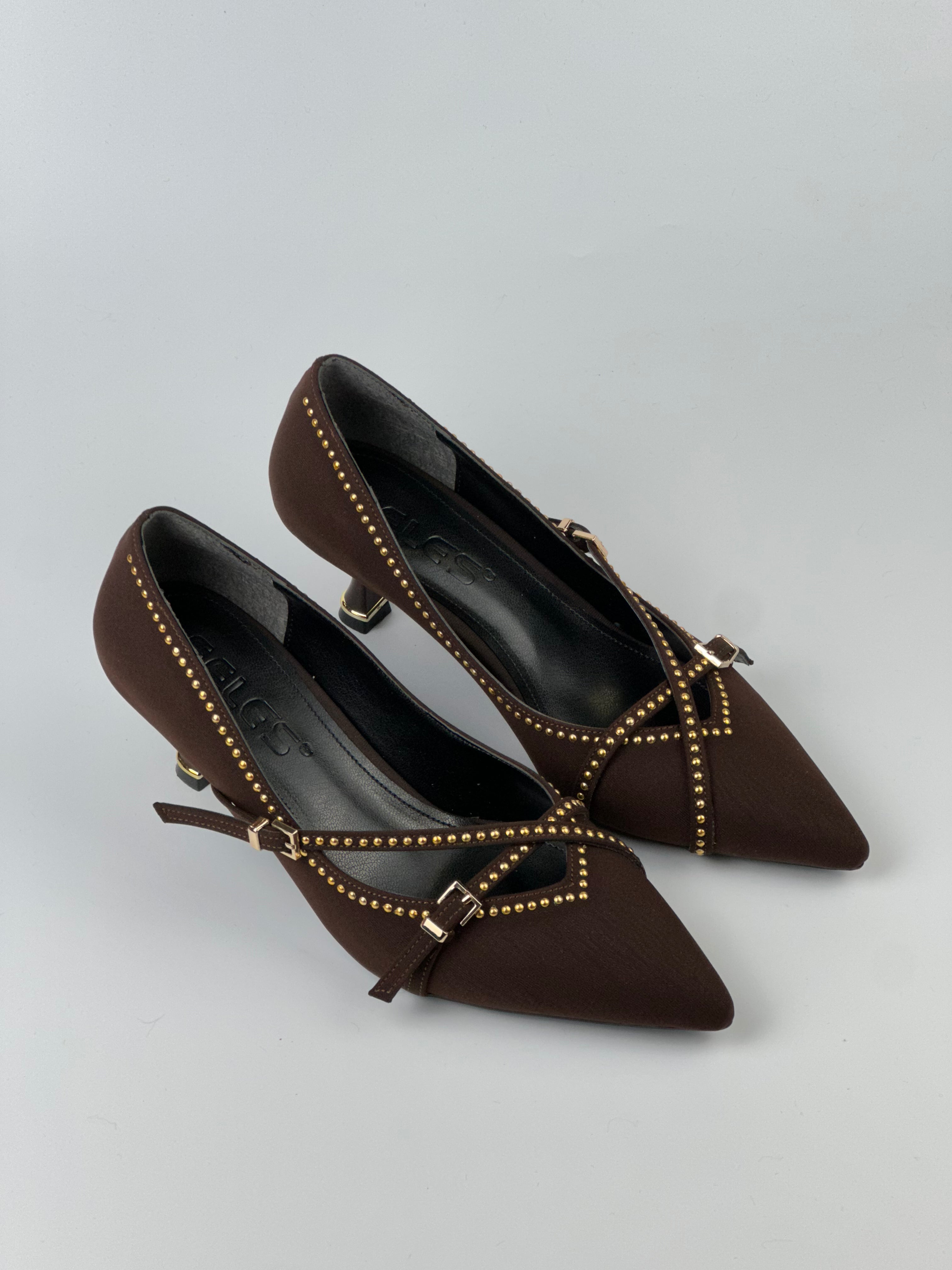 Elegance Studs Kadın Topuklu Ayakkabı – Gold Detaylı