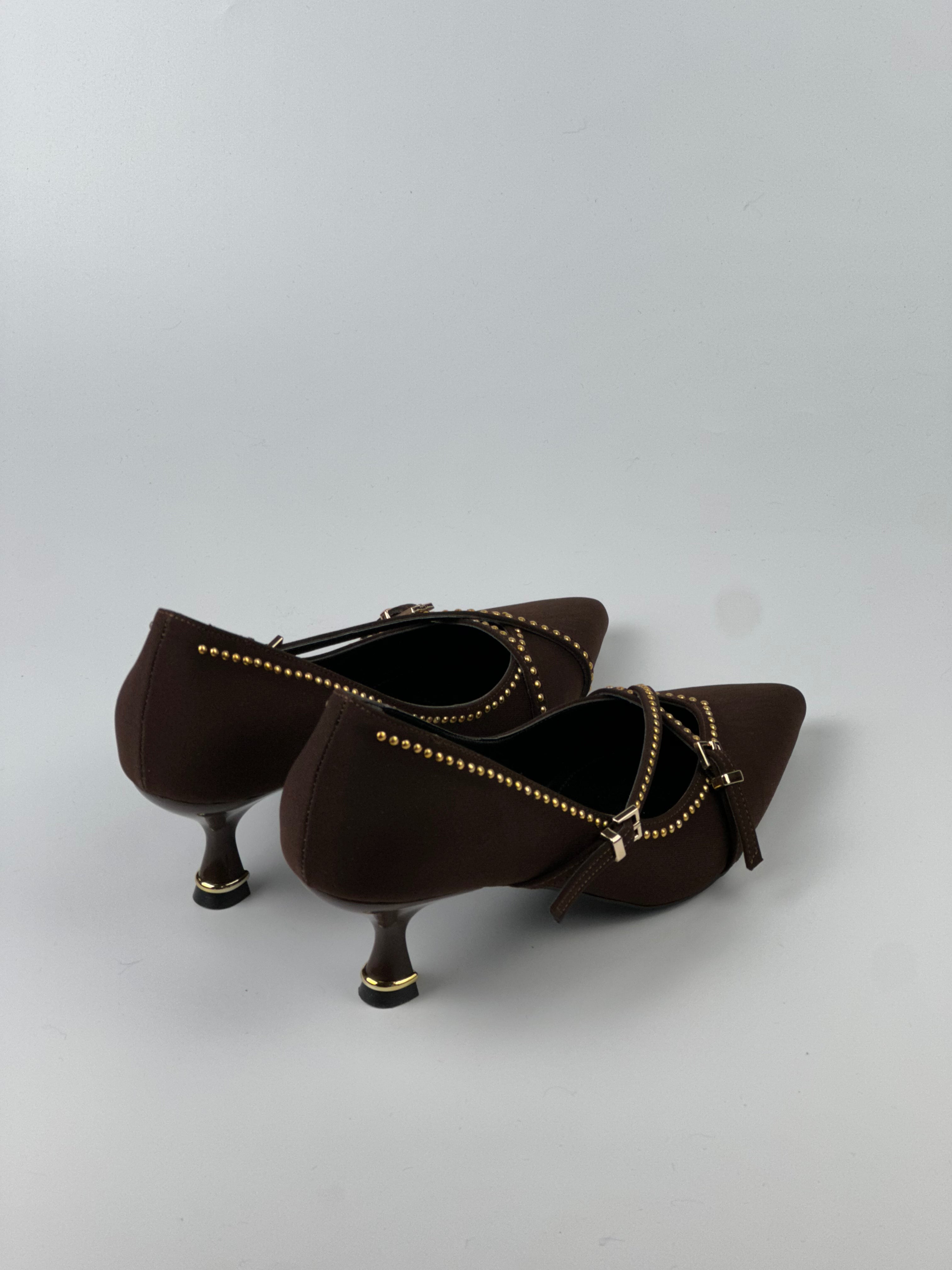 Elegance Studs Kadın Topuklu Ayakkabı – Gold Detaylı