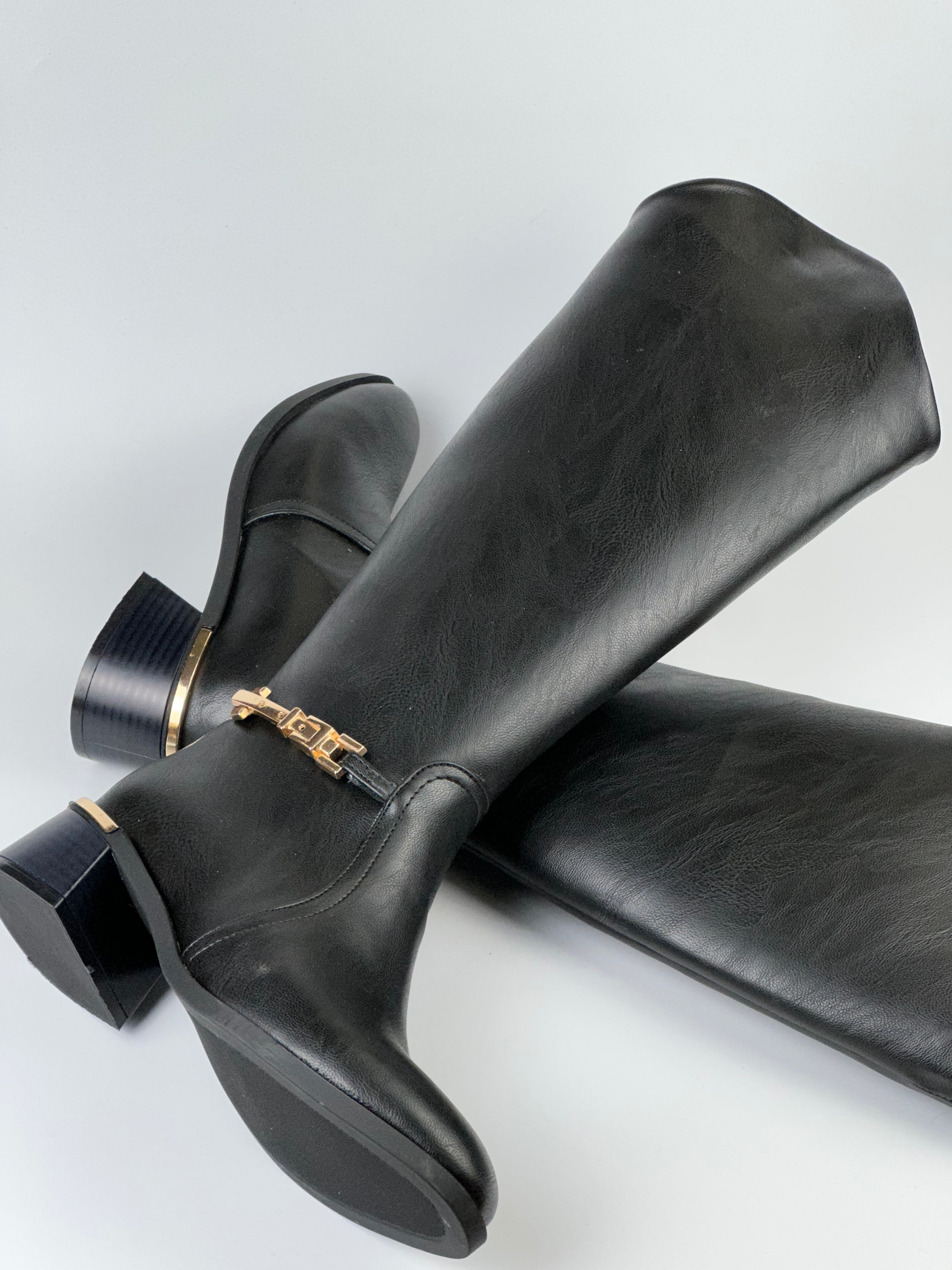 ElegantRide Kadın Siyah Dizlik Çizme – Gold Tokalı